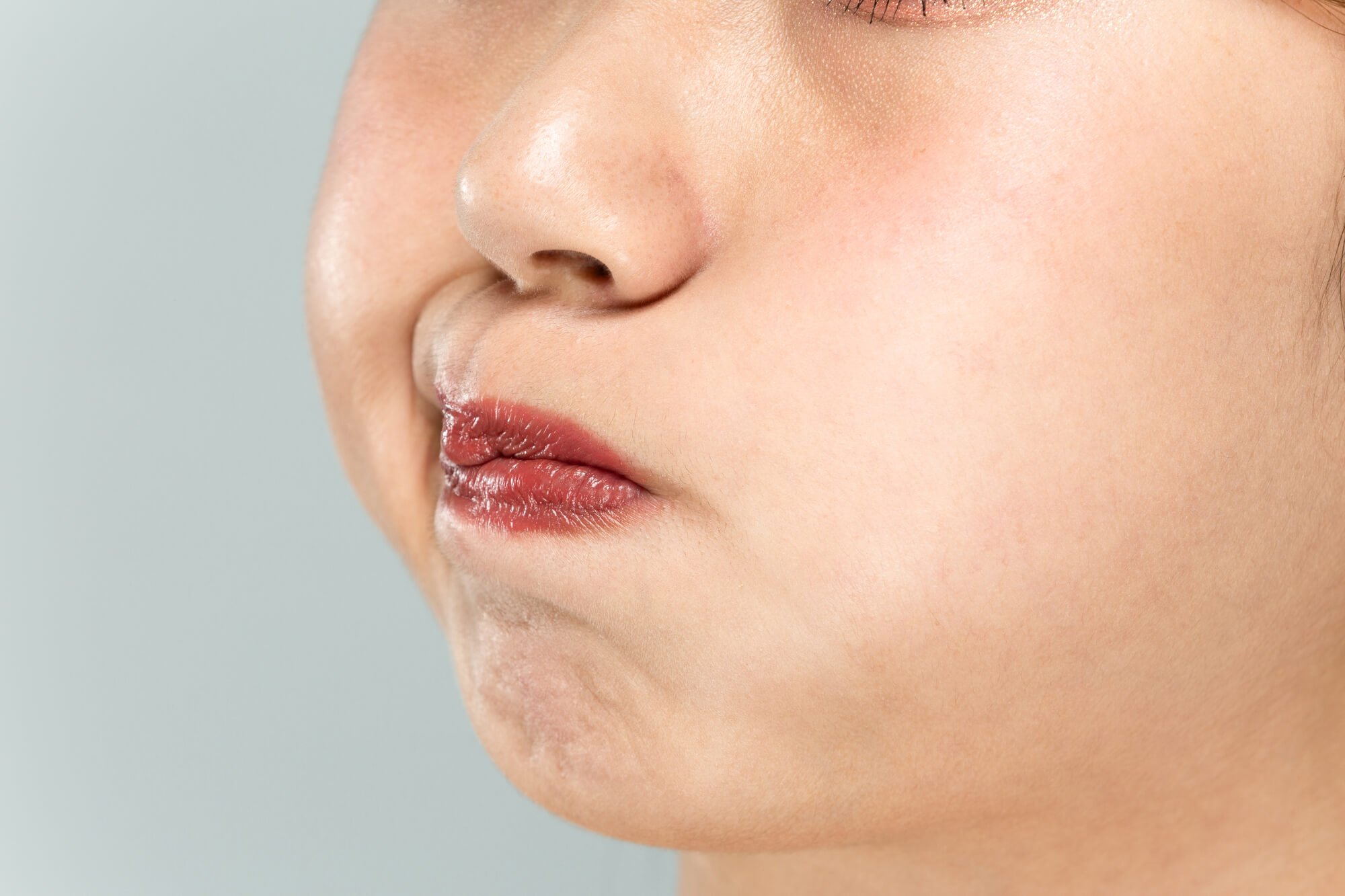 ほうれい線がいつまでもなくならないNGな習慣