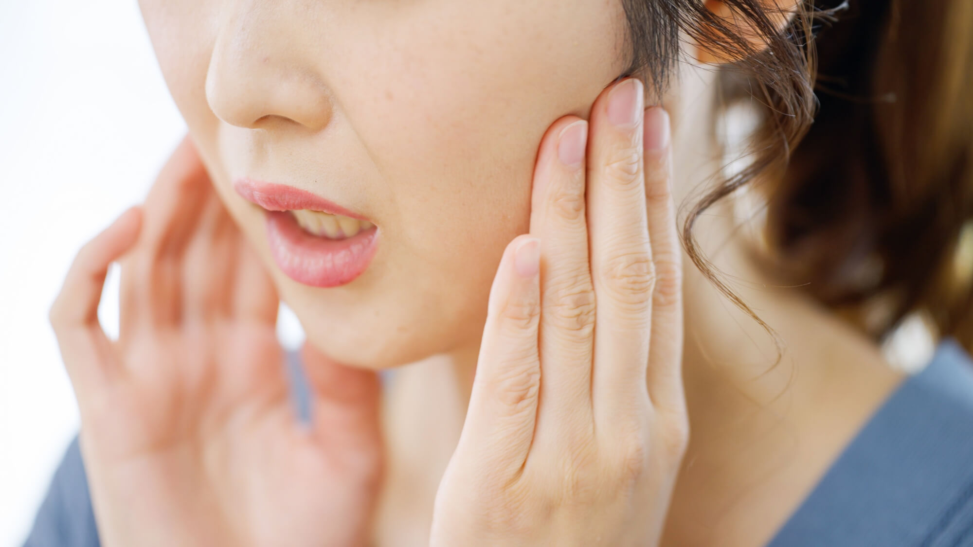 ほうれい線が消えた？効果的なマッサージ方法を紹介