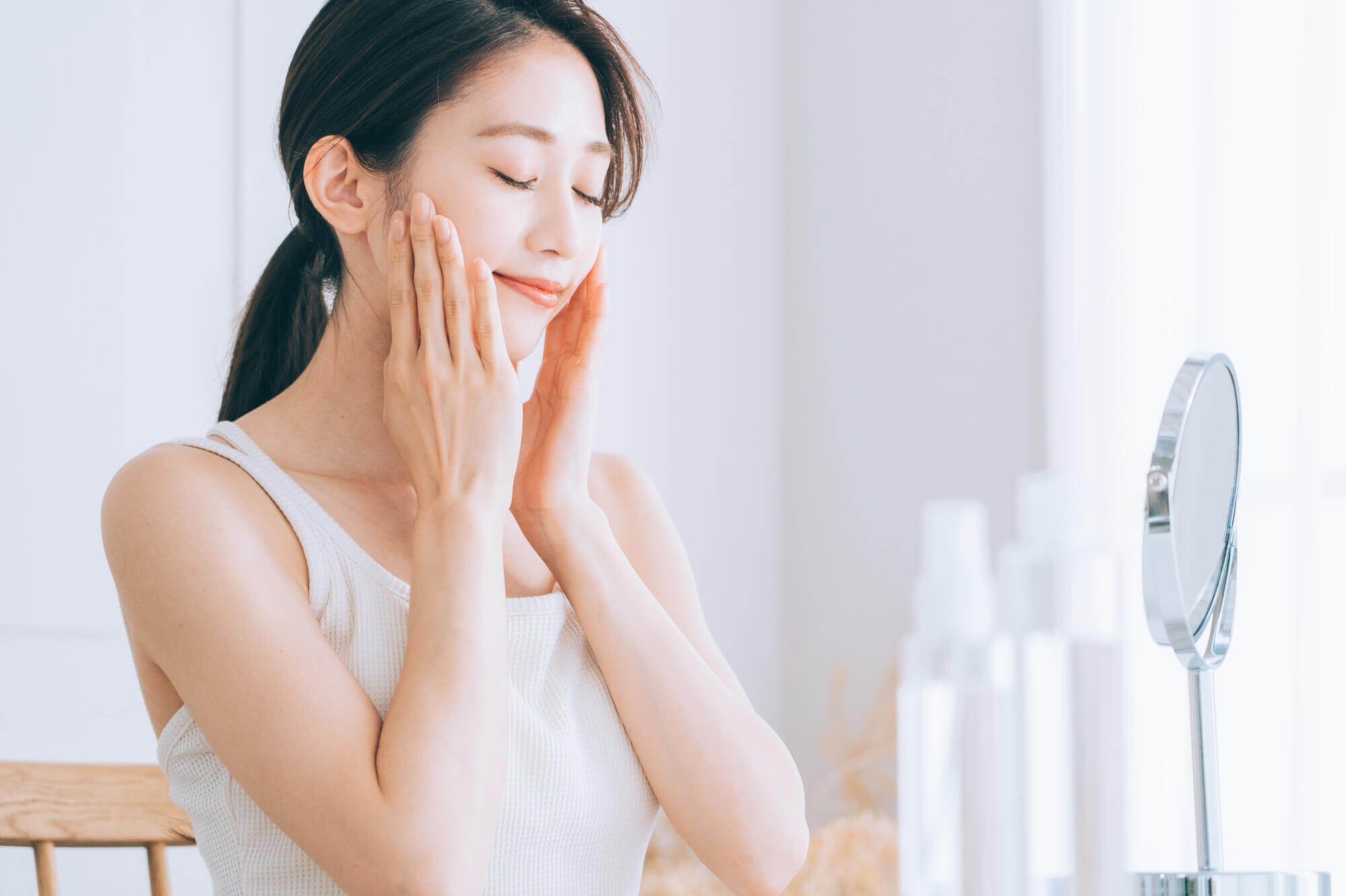 乾燥によるほうれい線を目立たなくするためのケアイメージ