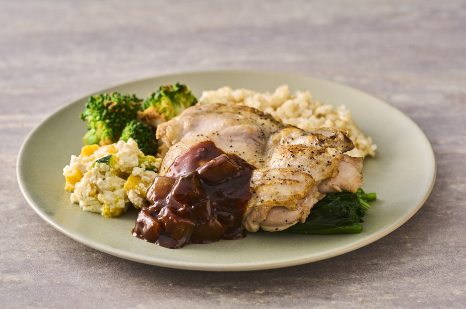 鶏もも肉と茄子のとろとろチーズinデミグラスソース