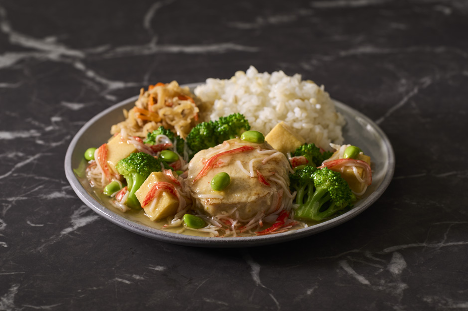 和風出汁香る厚揚げ豆腐とつくねのやさしいカニかまあんかけ