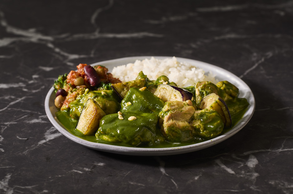 コク旨 鶏もも肉と揚げ茄子のこだわりほうれん草カレー