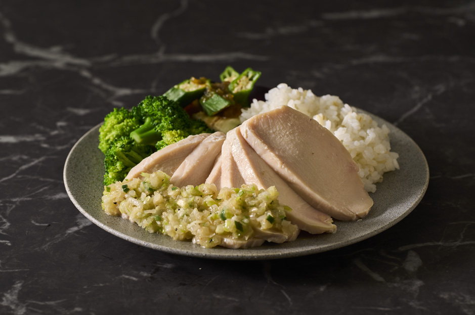 しっとり蒸し鶏とブロッコリーのネギたっぷり特製塩ダレ