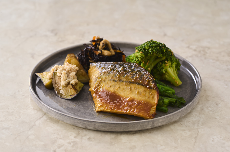 特製醤油と味噌で仕込んだジューシー鯖の味噌焼き