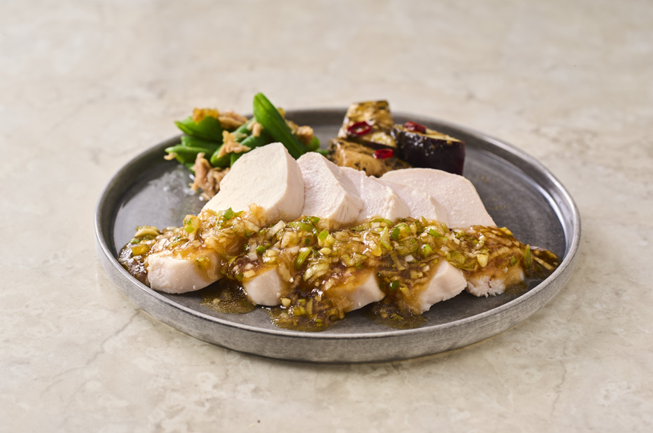 香味ねぎダレが決め手 やみつき油淋鶏