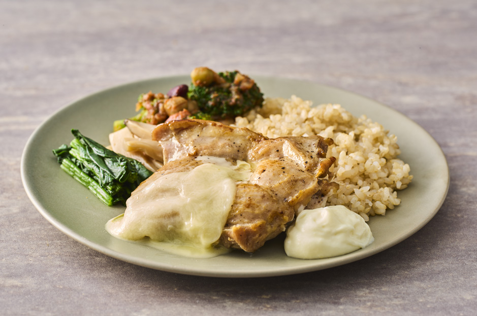 香ばし鶏もも肉のロースト とろとろチーズマッシュポテト