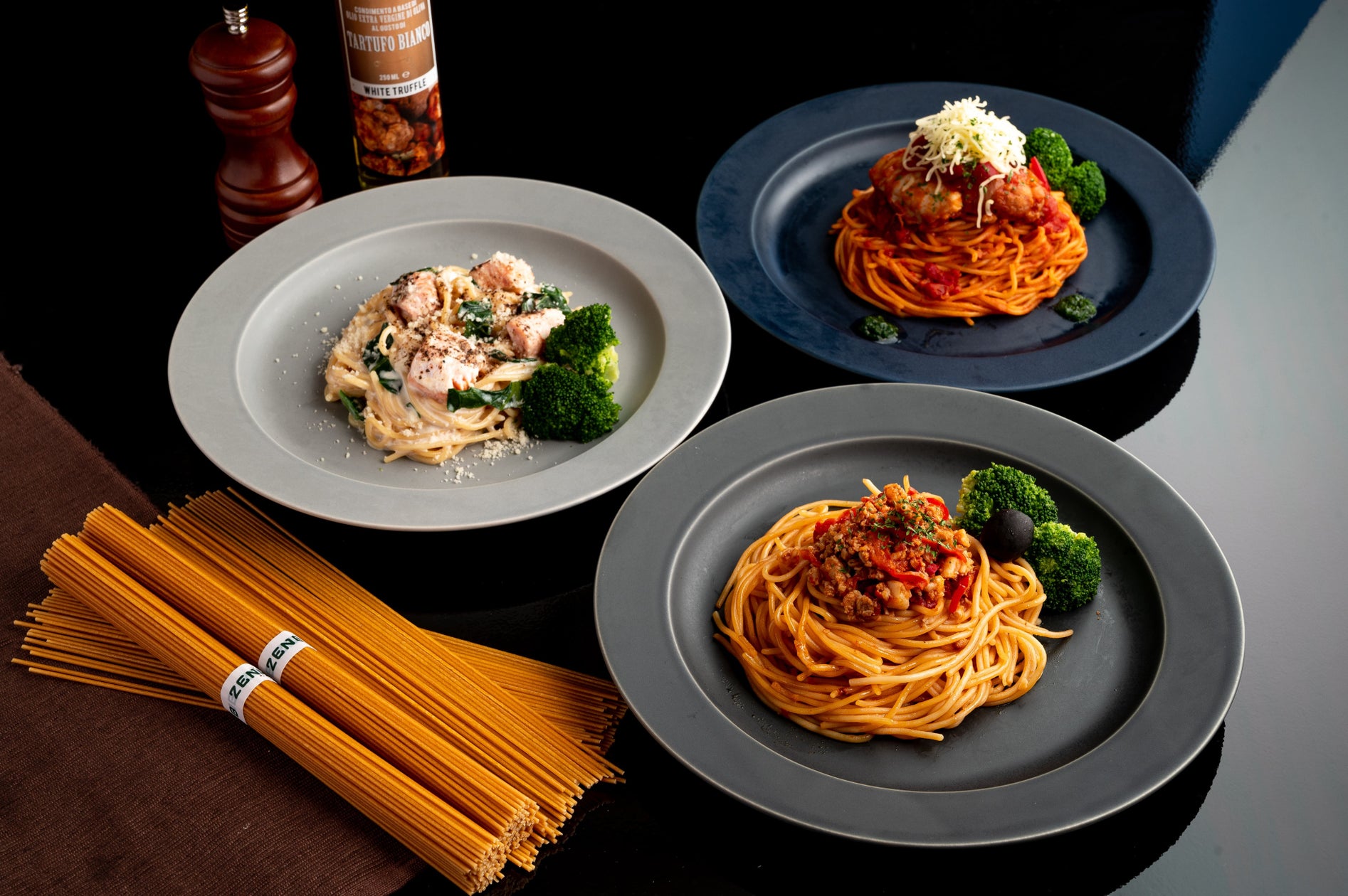 筋肉食堂DELI、ZENBヌードル使用「冬の高たんぱくパスタ3種セット」を定期会員以外にも販売開始