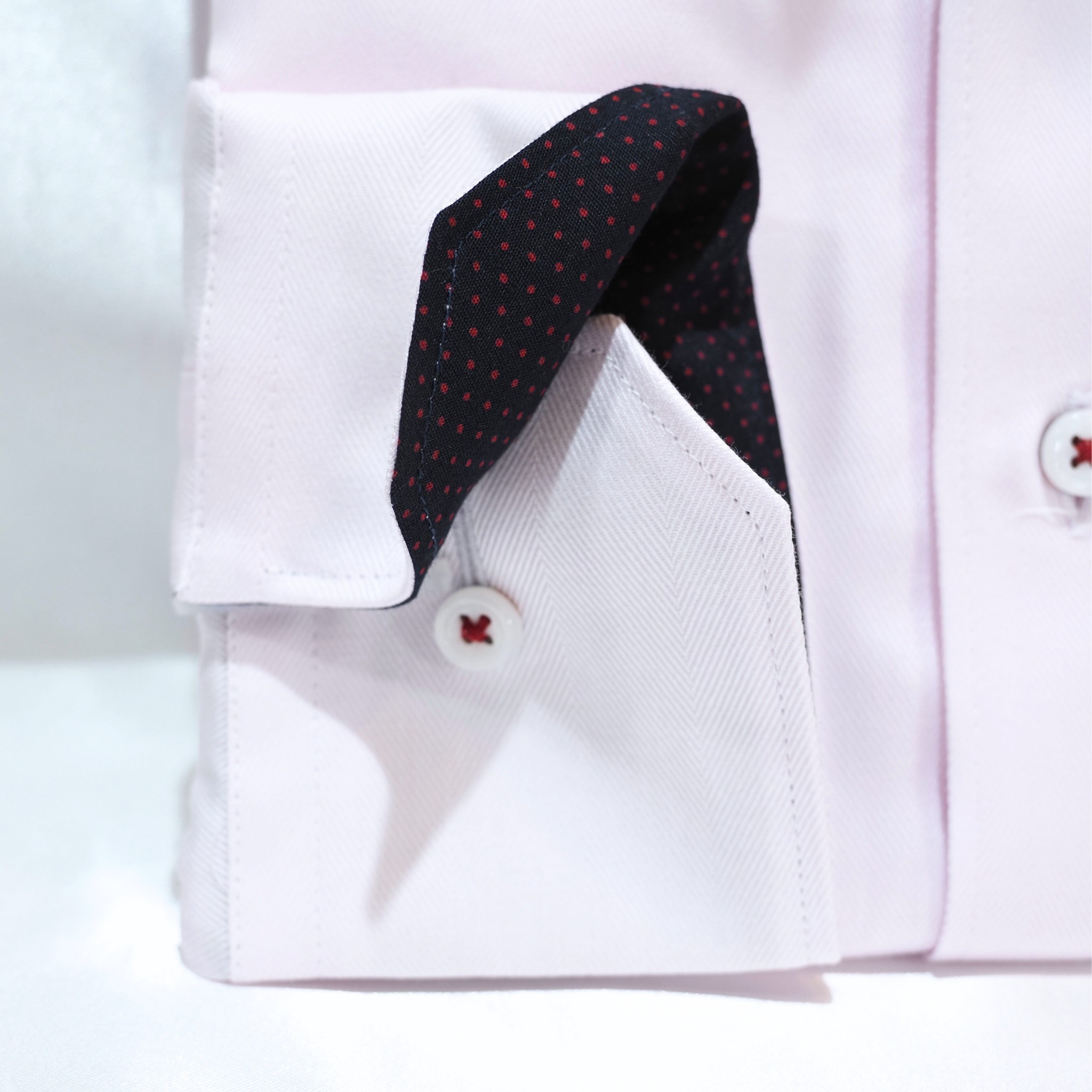 【Disney／ミッキー】刺繍ワイシャツ Sサイズ	