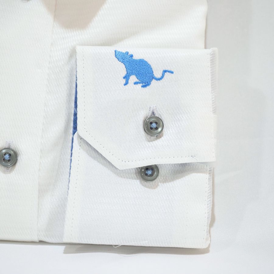 左カフス子(ネズミ)刺繍 長袖シャツ｜ホワイト・LL