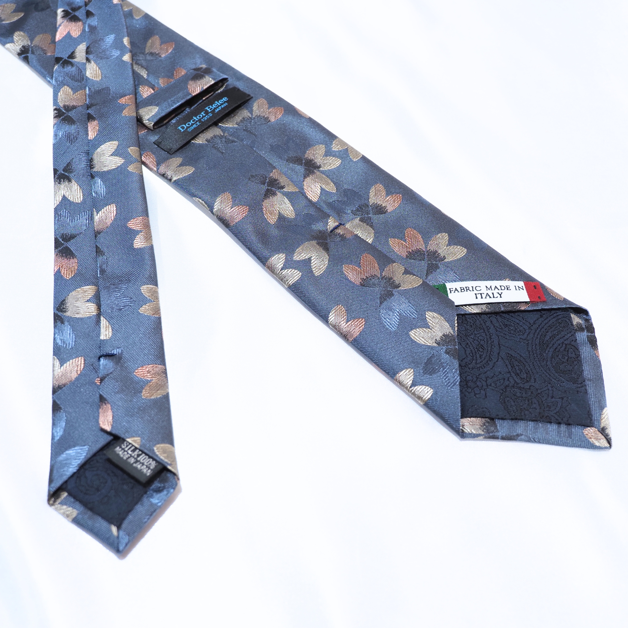 ブルーネームタイ