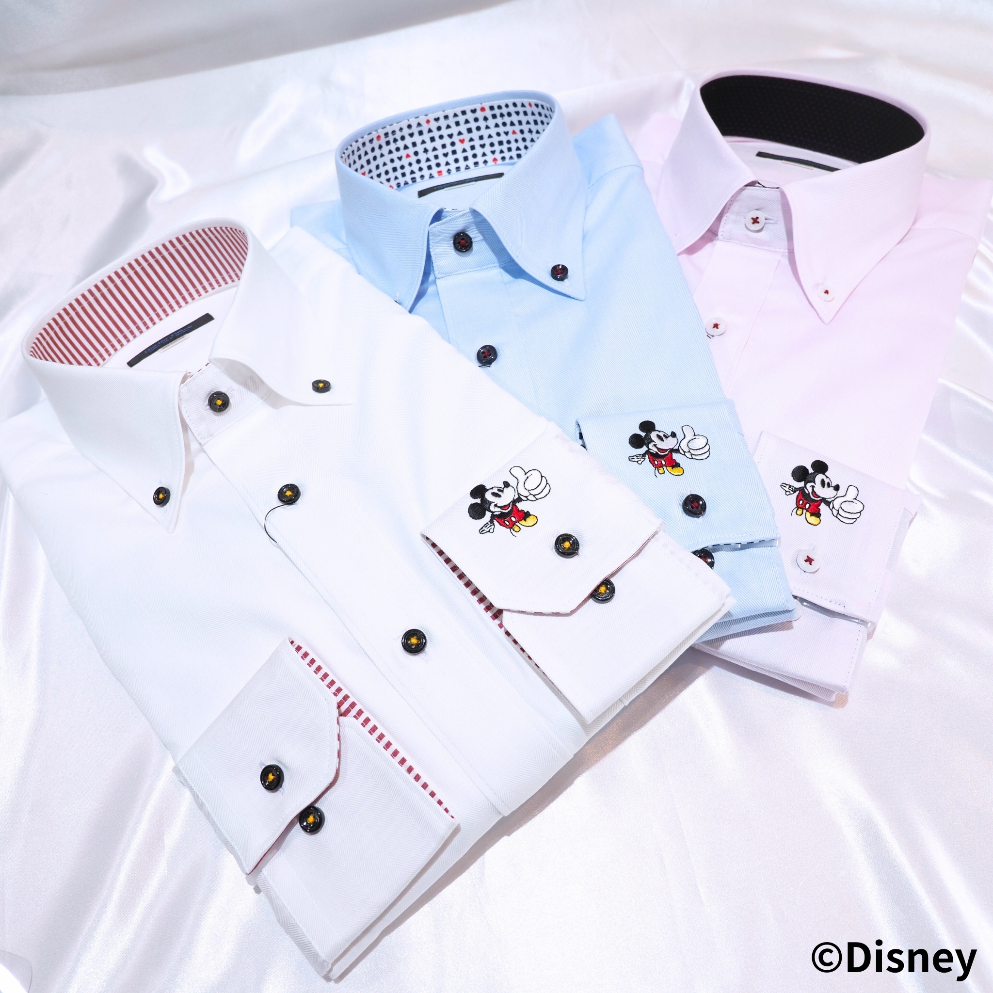 【Disney／ミッキー】刺繍ワイシャツ Mサイズ