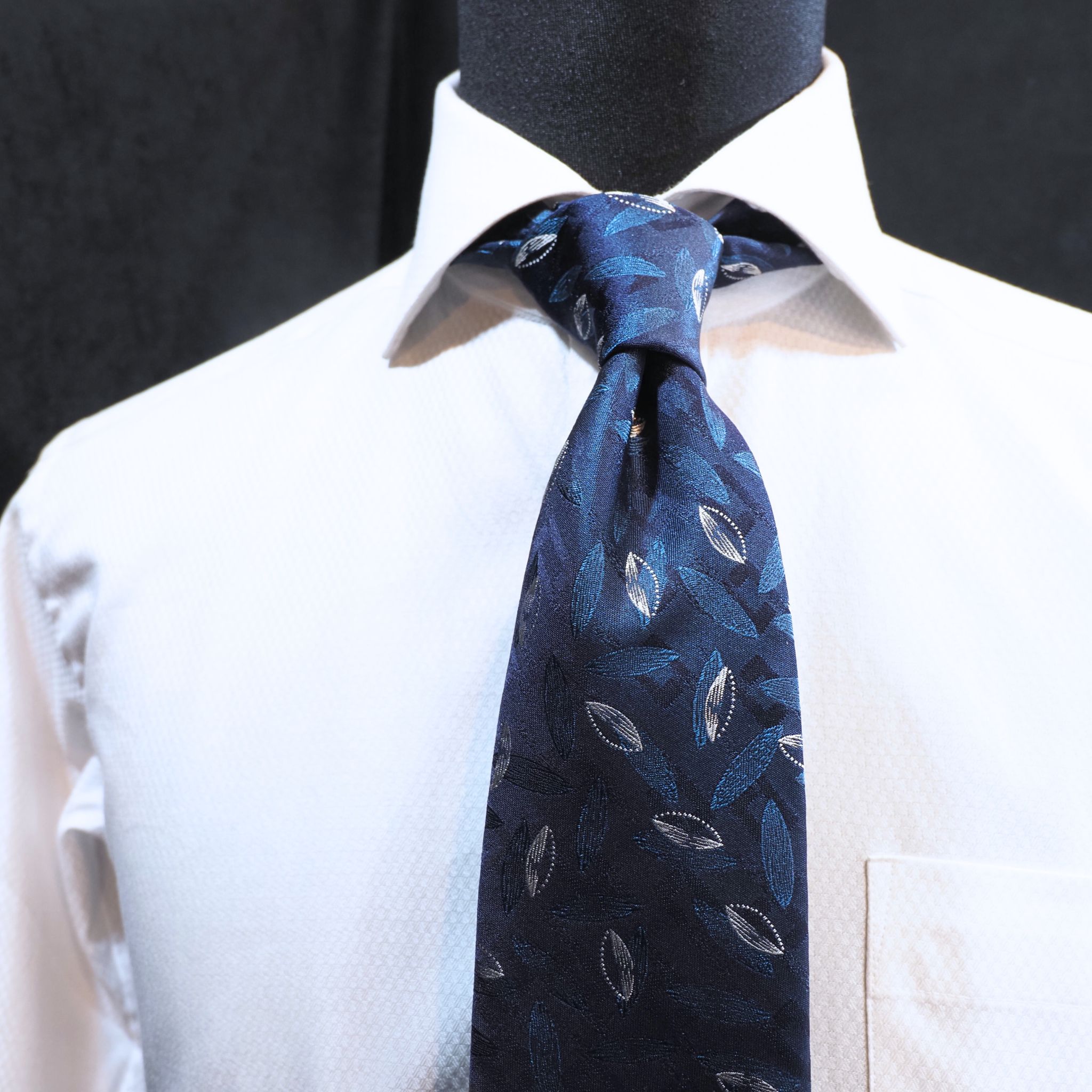 ブルーネームタイ