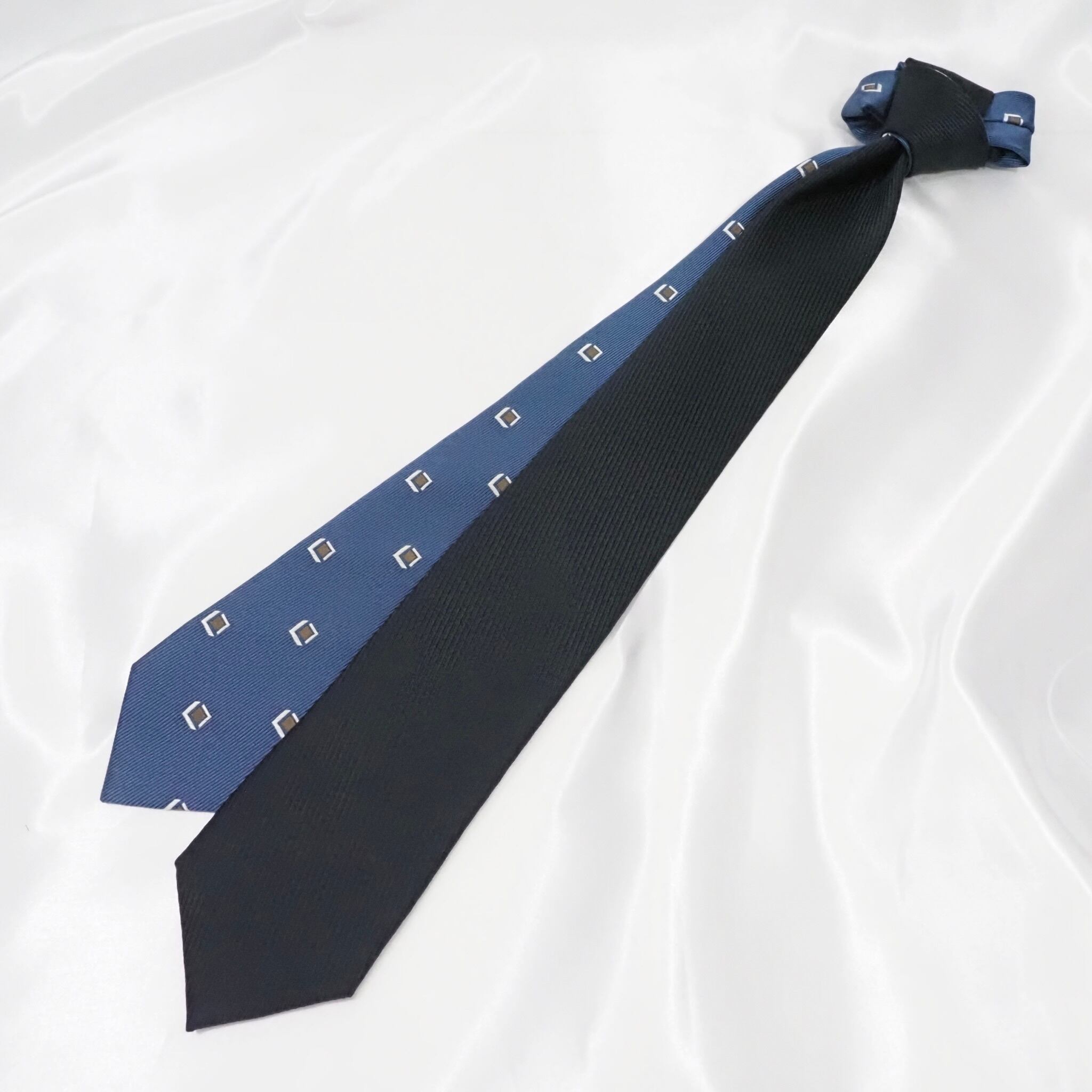 ツインフェースタイ