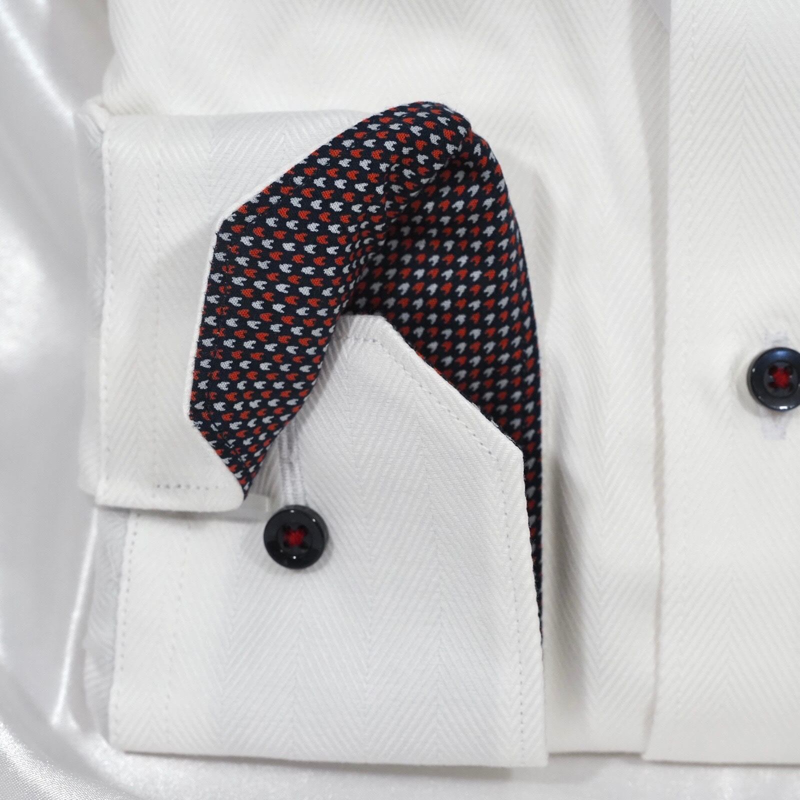 【PEANUTS】スヌーピー刺繍限定ワイシャツ　【S】