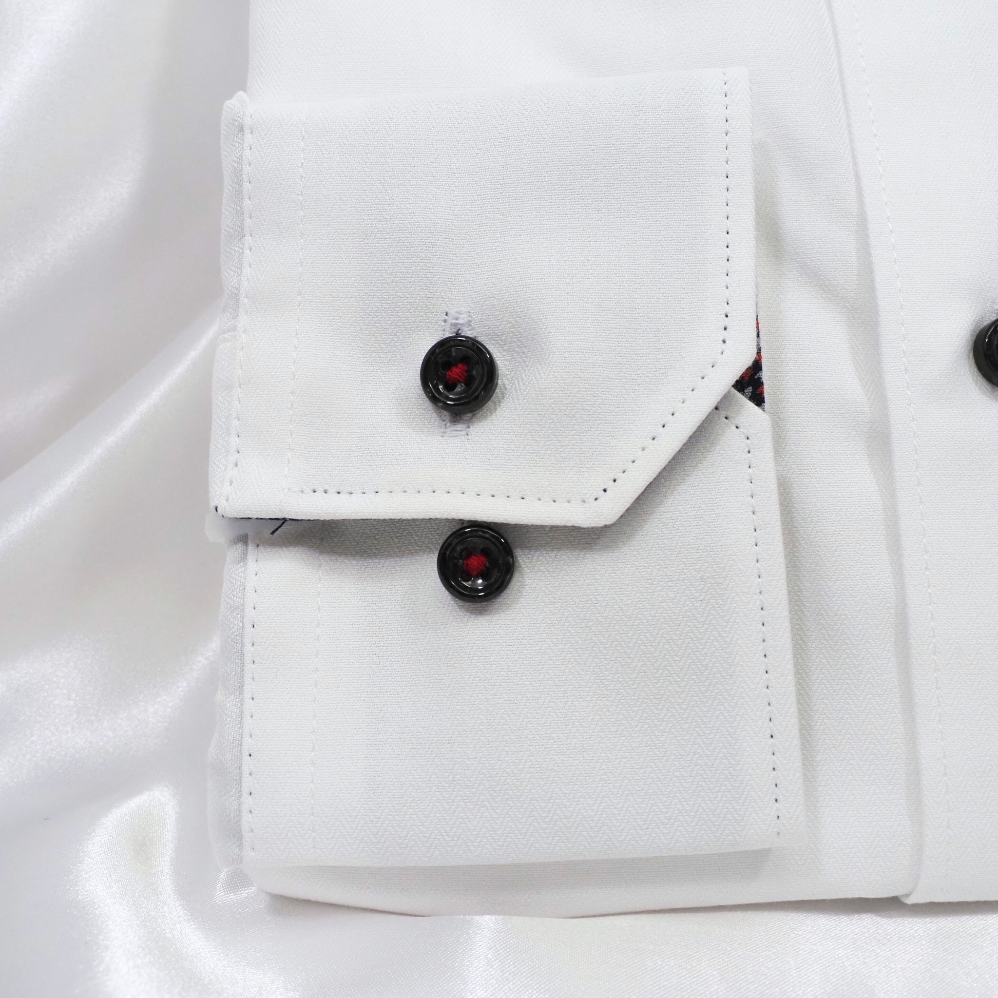 【長袖 L】左カフスバタフライ刺繍シャツ