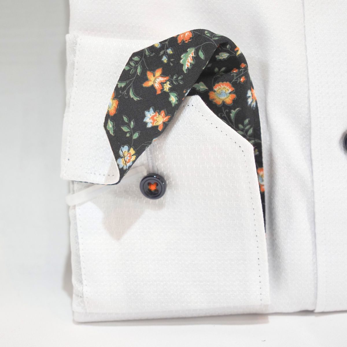 左カフスネコ刺繍 長袖シャツ｜白・S