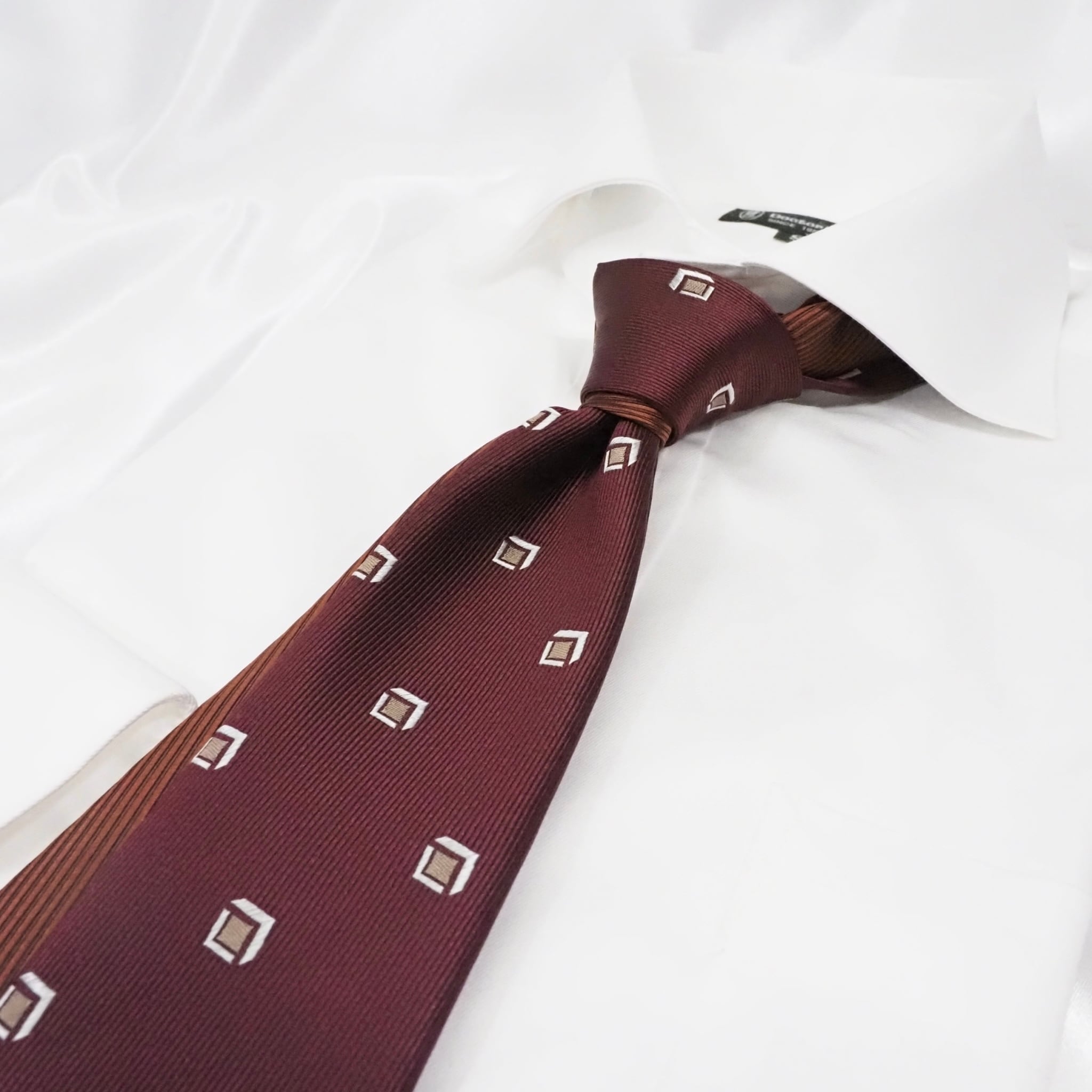 ツインフェースタイ