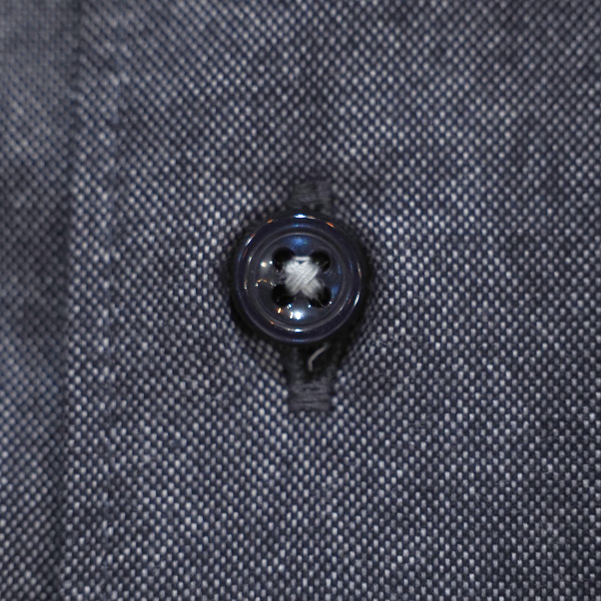 左カフスピアスハート刺繍 長袖シャツ｜チャコールグレー・LL