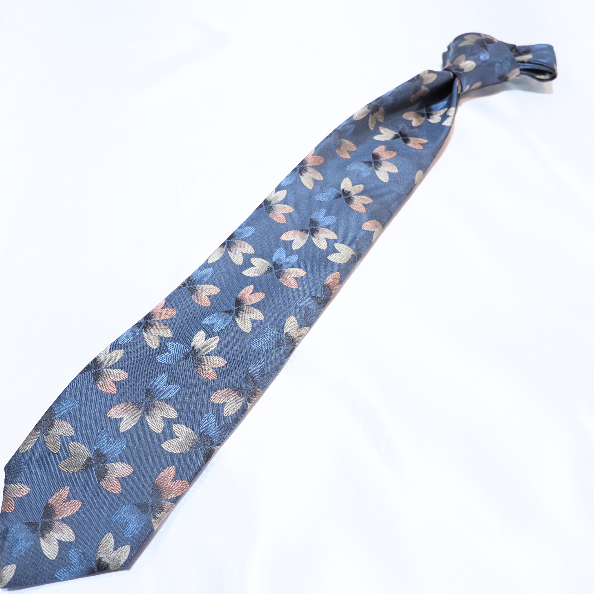 ブルーネームタイ