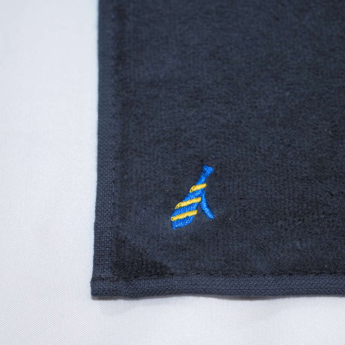 Doctor Belee ネクタイ刺繍タオルハンカチ