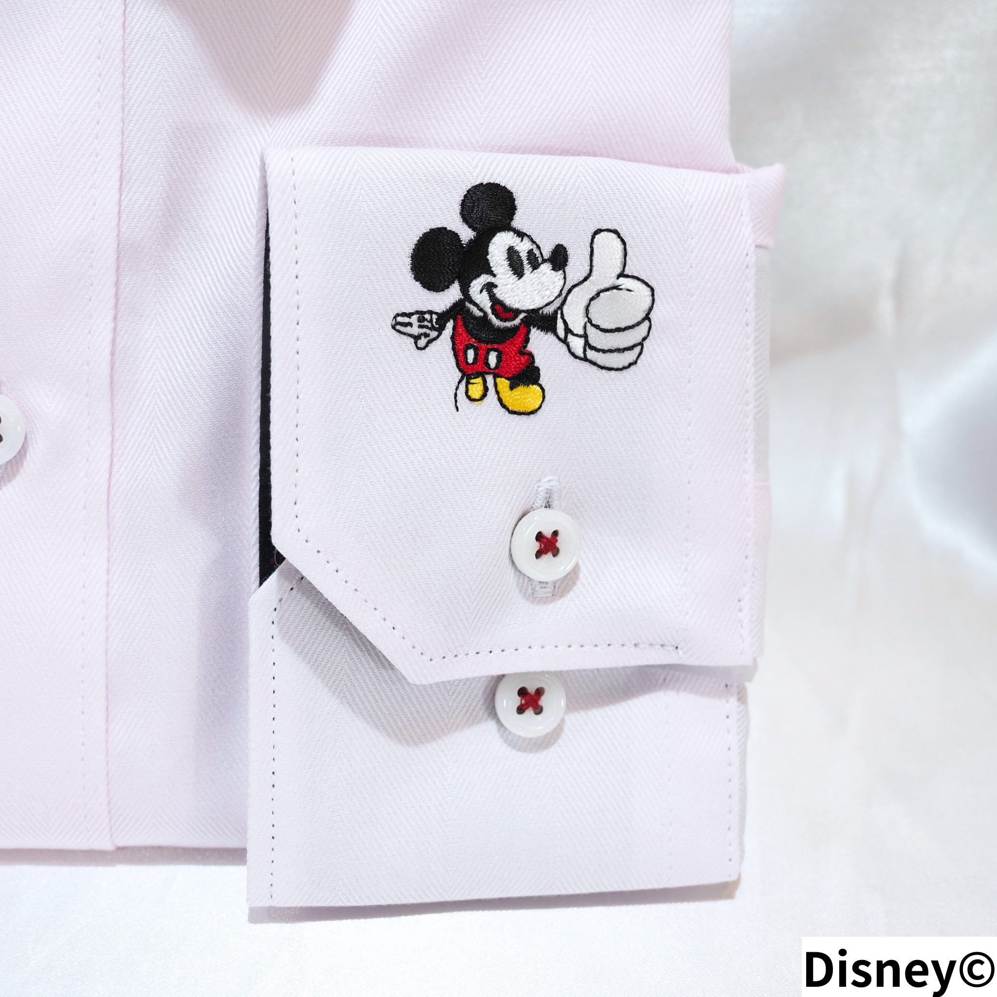 【Disney／ミッキー】刺繍ワイシャツ Sサイズ	