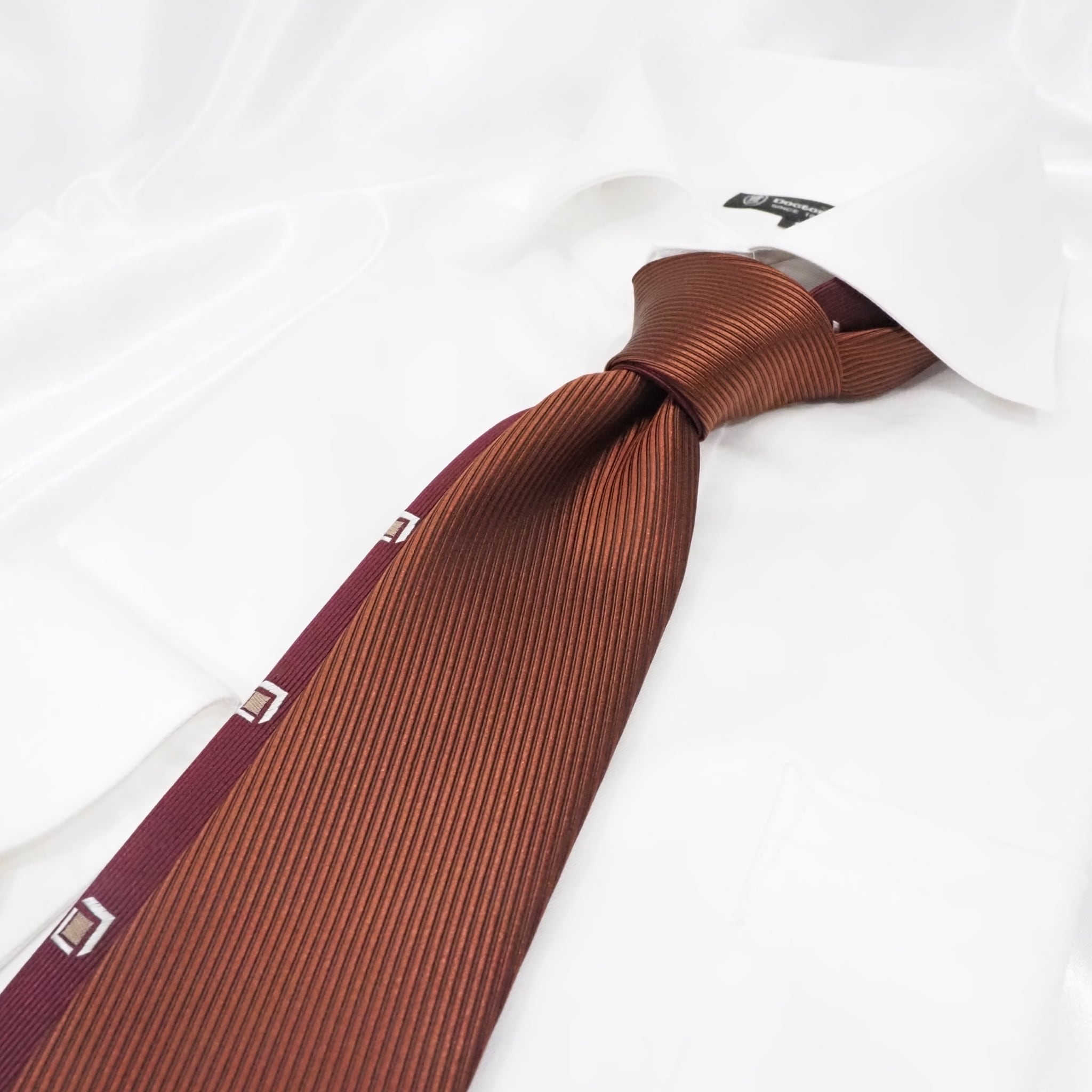 ツインフェースタイ