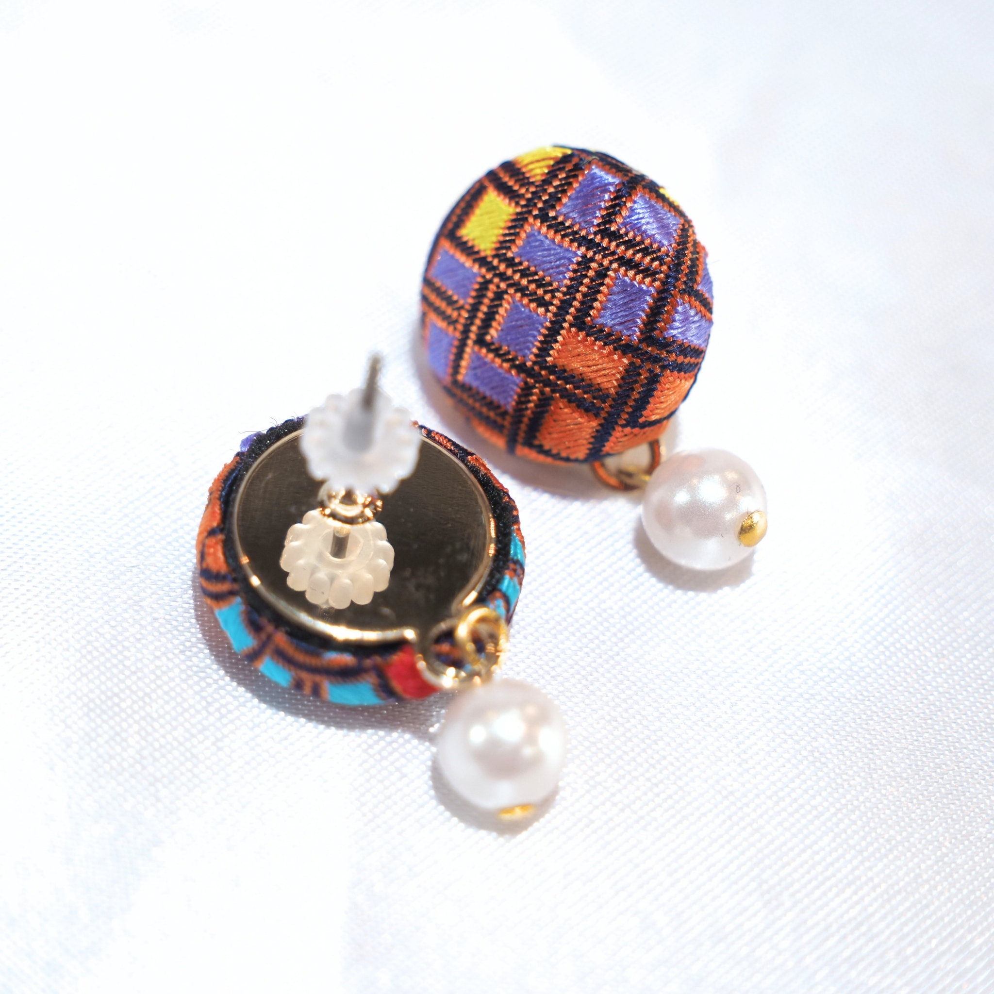 VANNERS SILK ピアス③