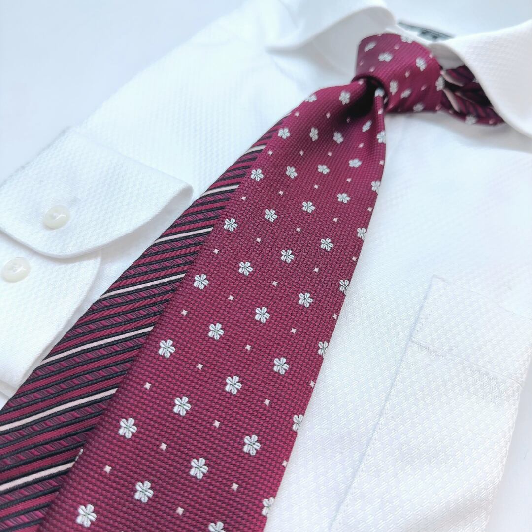 ツインフェースタイ