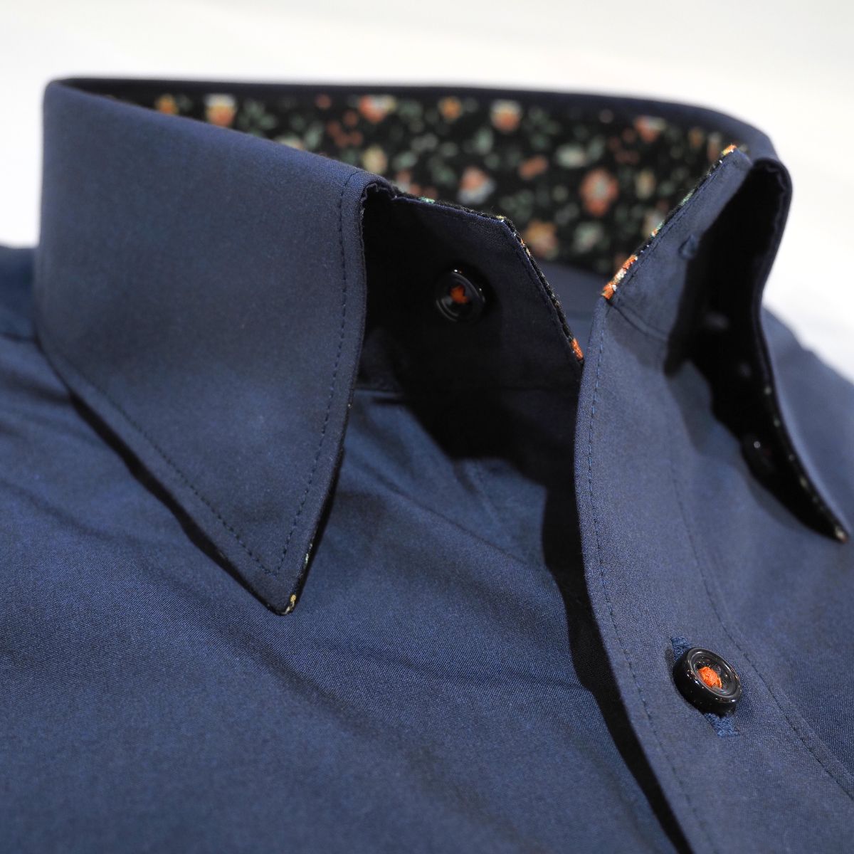 左カフスネコ刺繍 長袖シャツ｜ネイビー・L