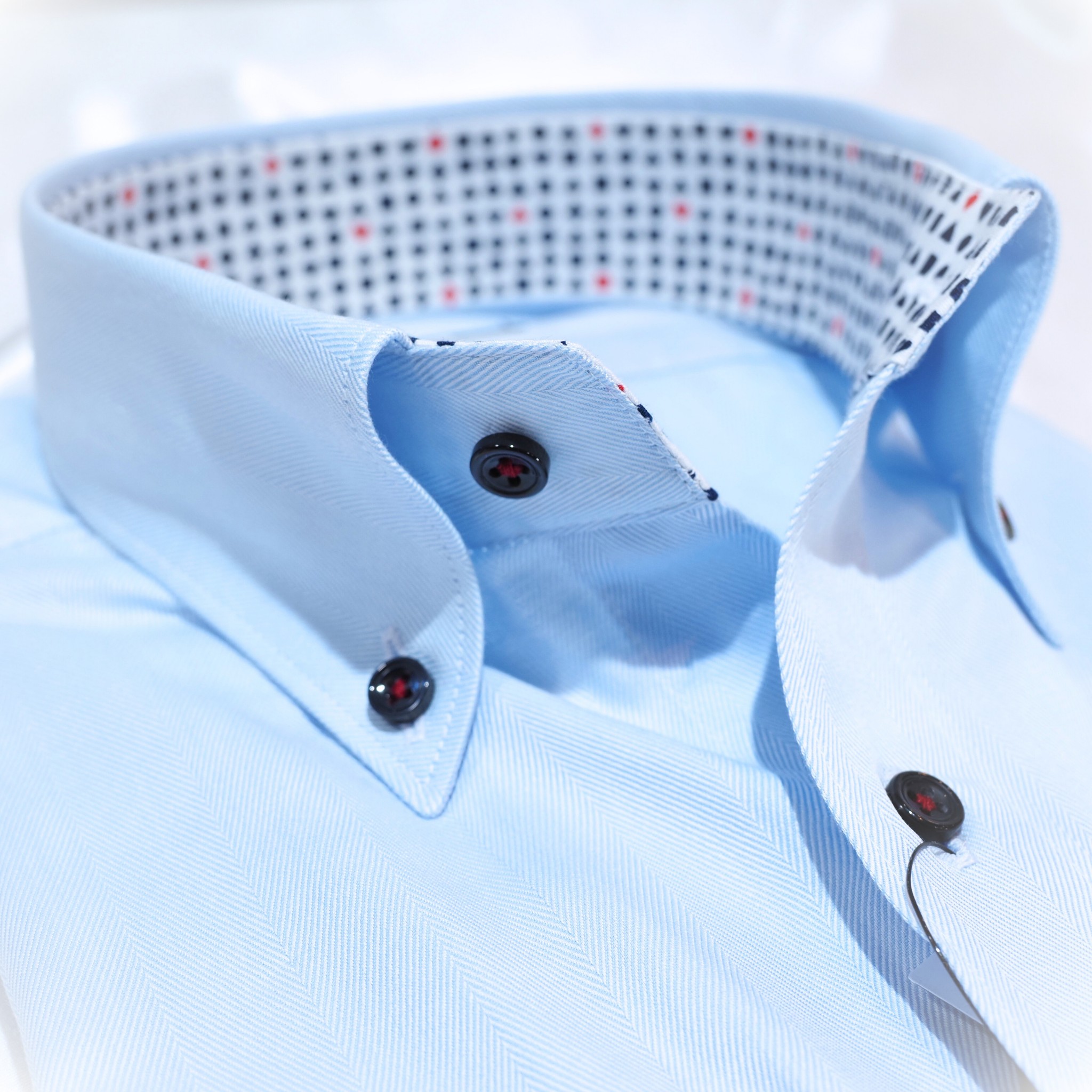 【Disney／ミッキー】刺繍ワイシャツ Mサイズ