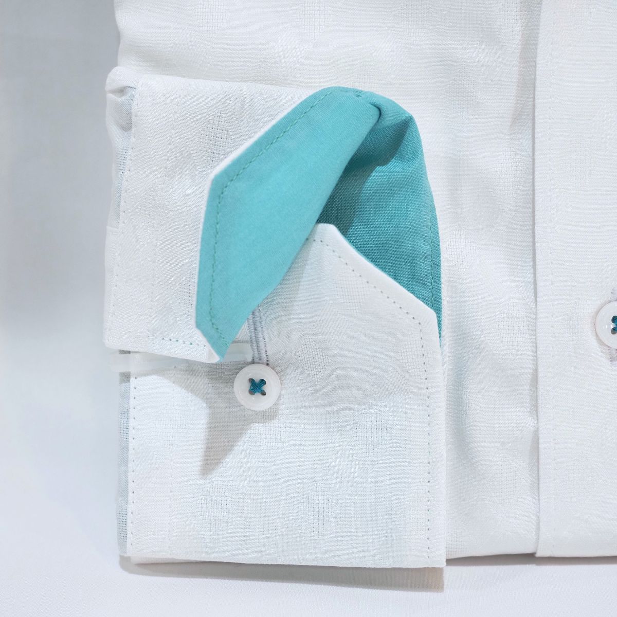 胸元下前ピアスハート刺繍 長袖シャツ｜白・L