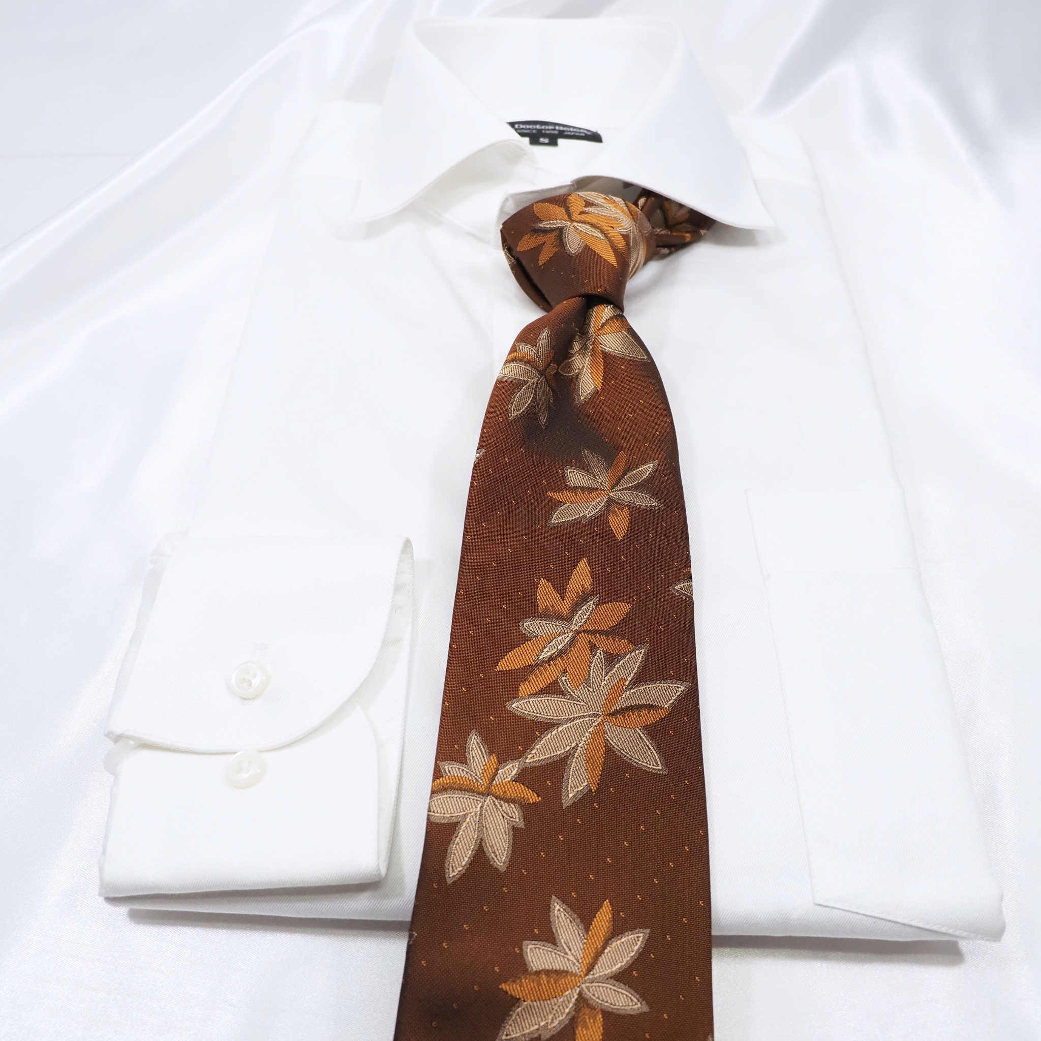 ゴールドネームタイ