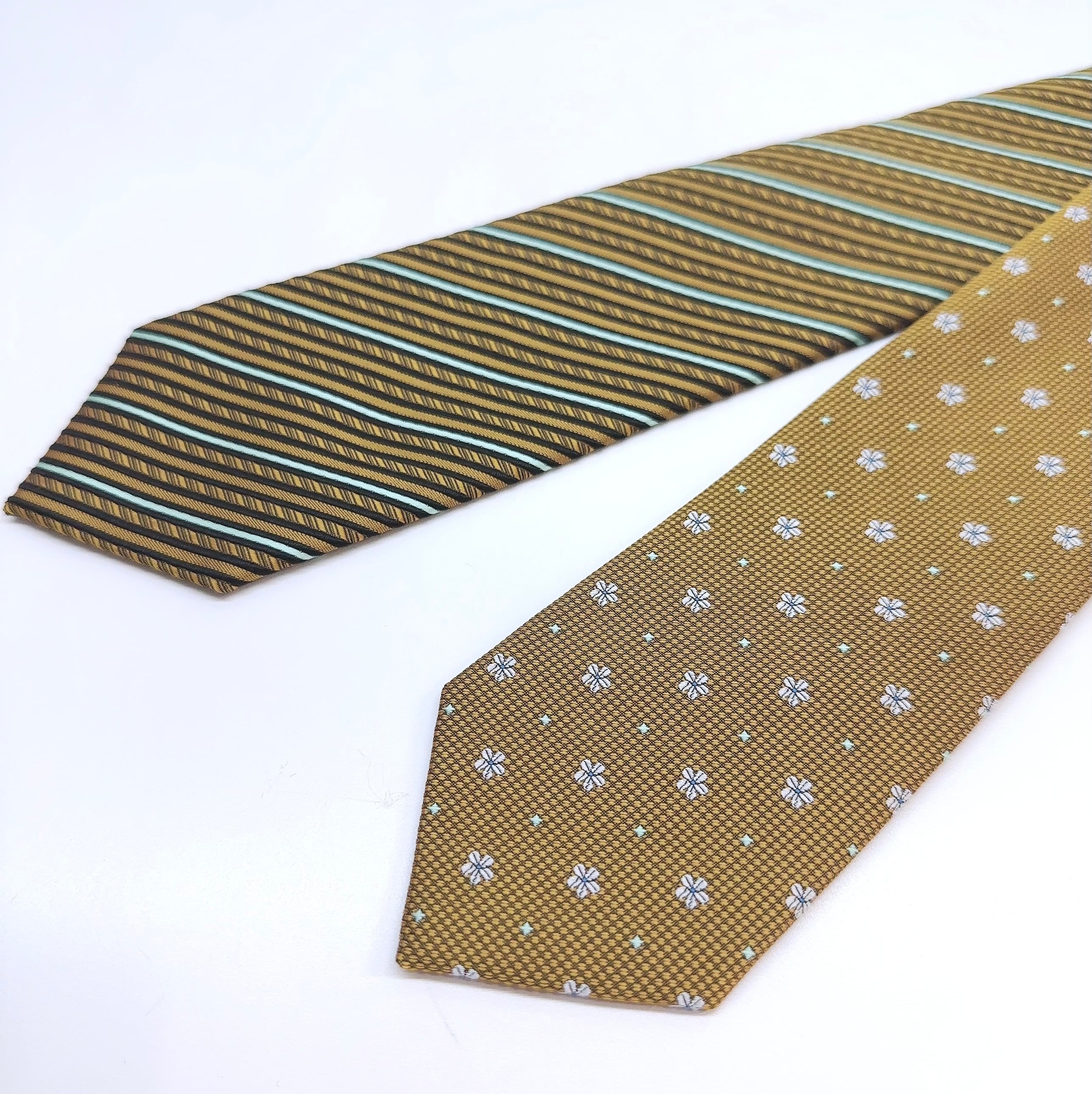 ツインフェースタイ