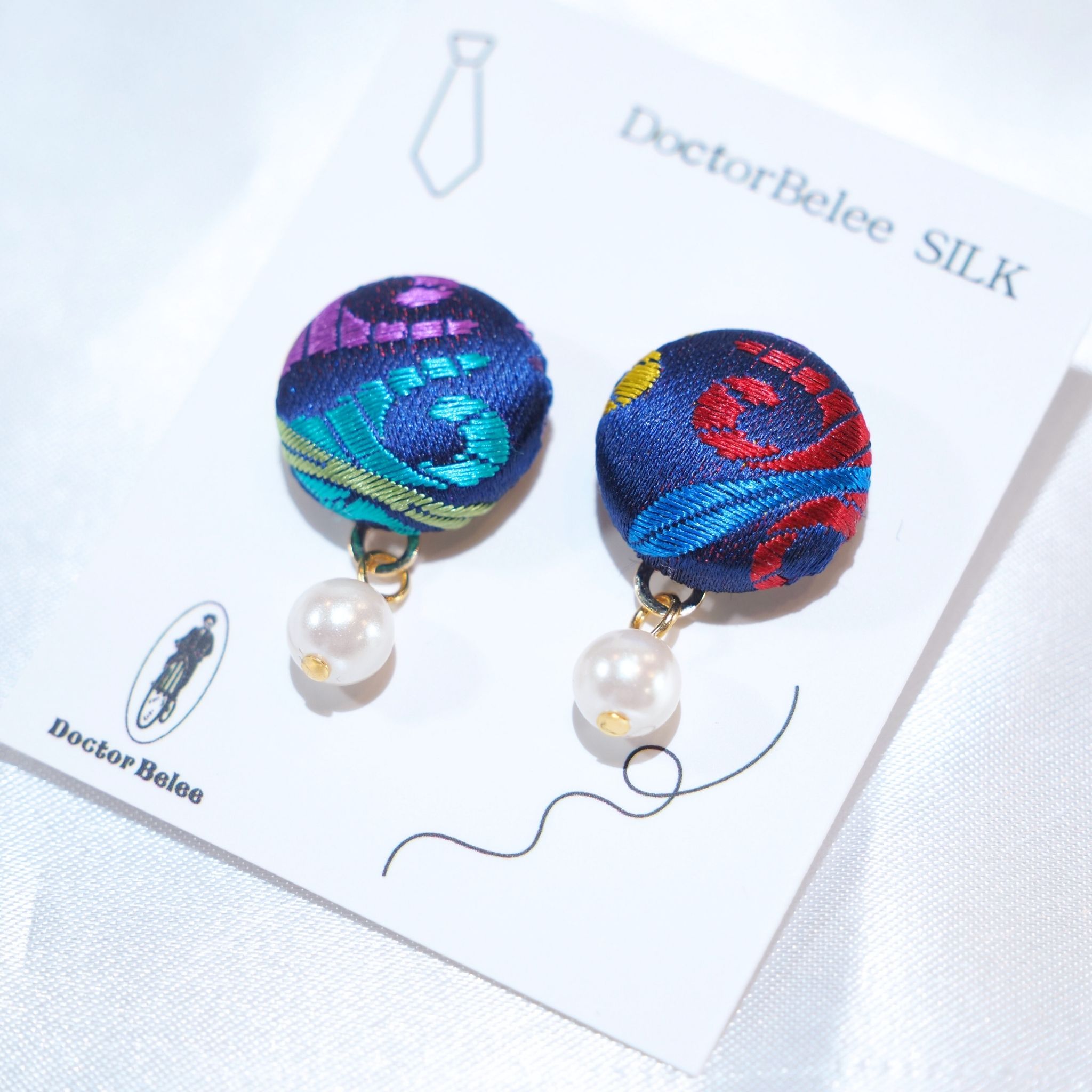 VANNERS SILK ピアス②
