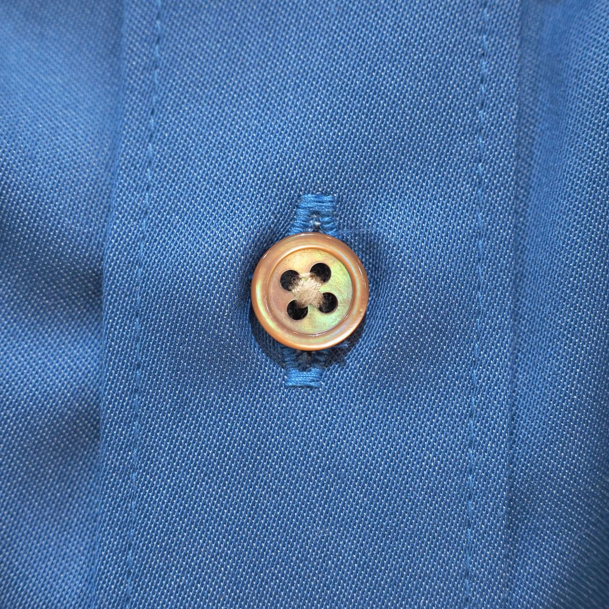 左カフスフェザー刺繍 長袖デニムシャツ｜ブルー・L