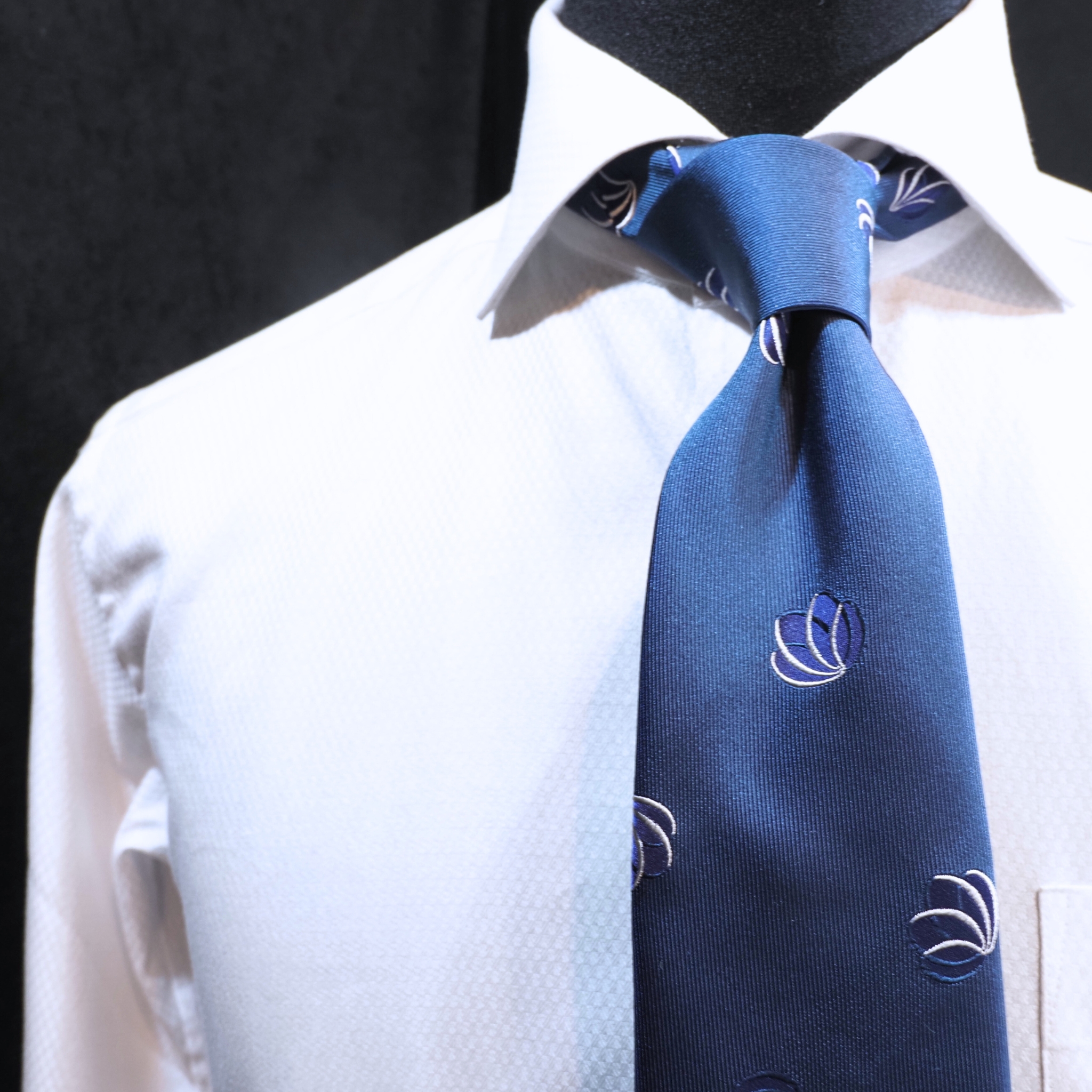 ブルーネームタイ