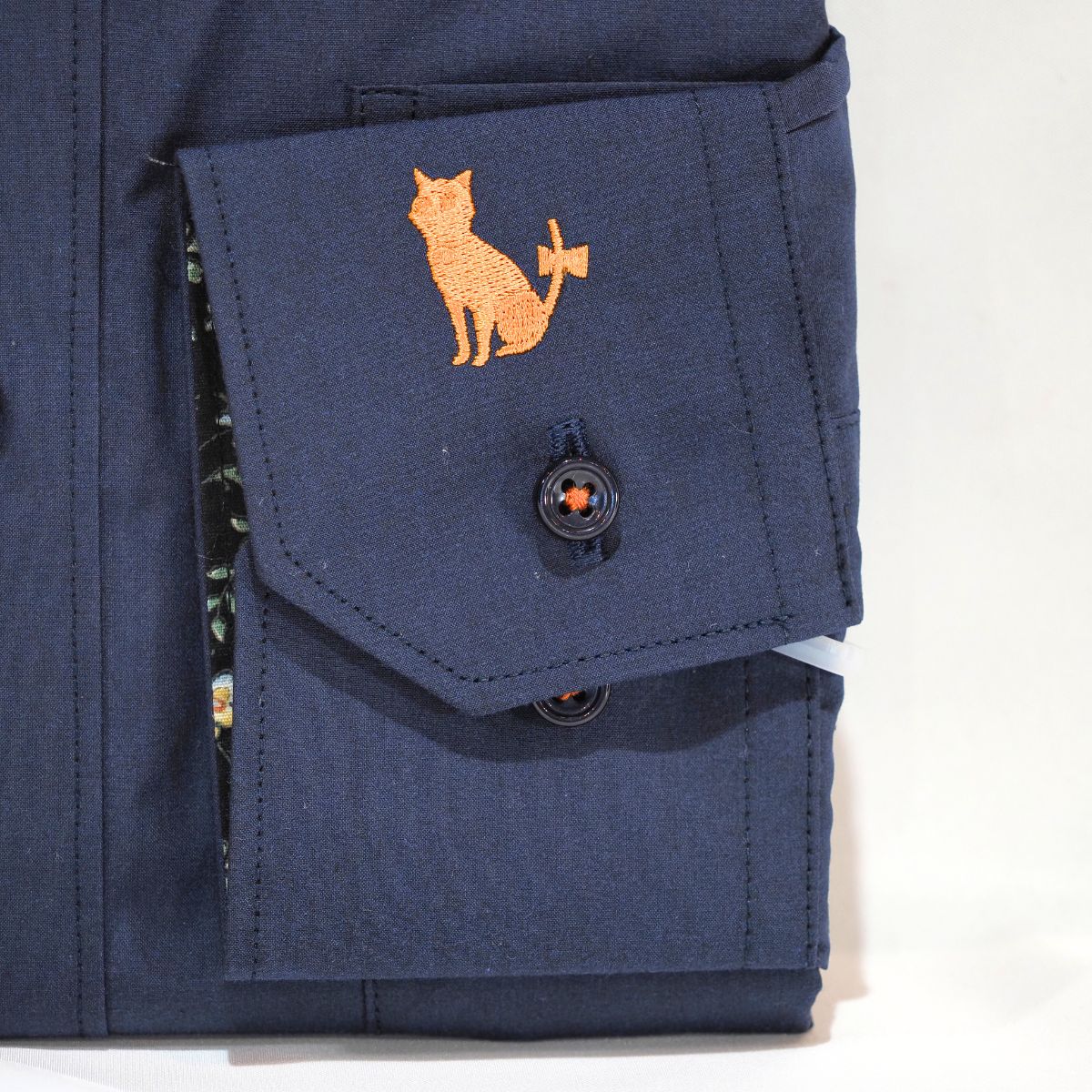 左カフスネコ刺繍 長袖シャツ｜ネイビー・3L