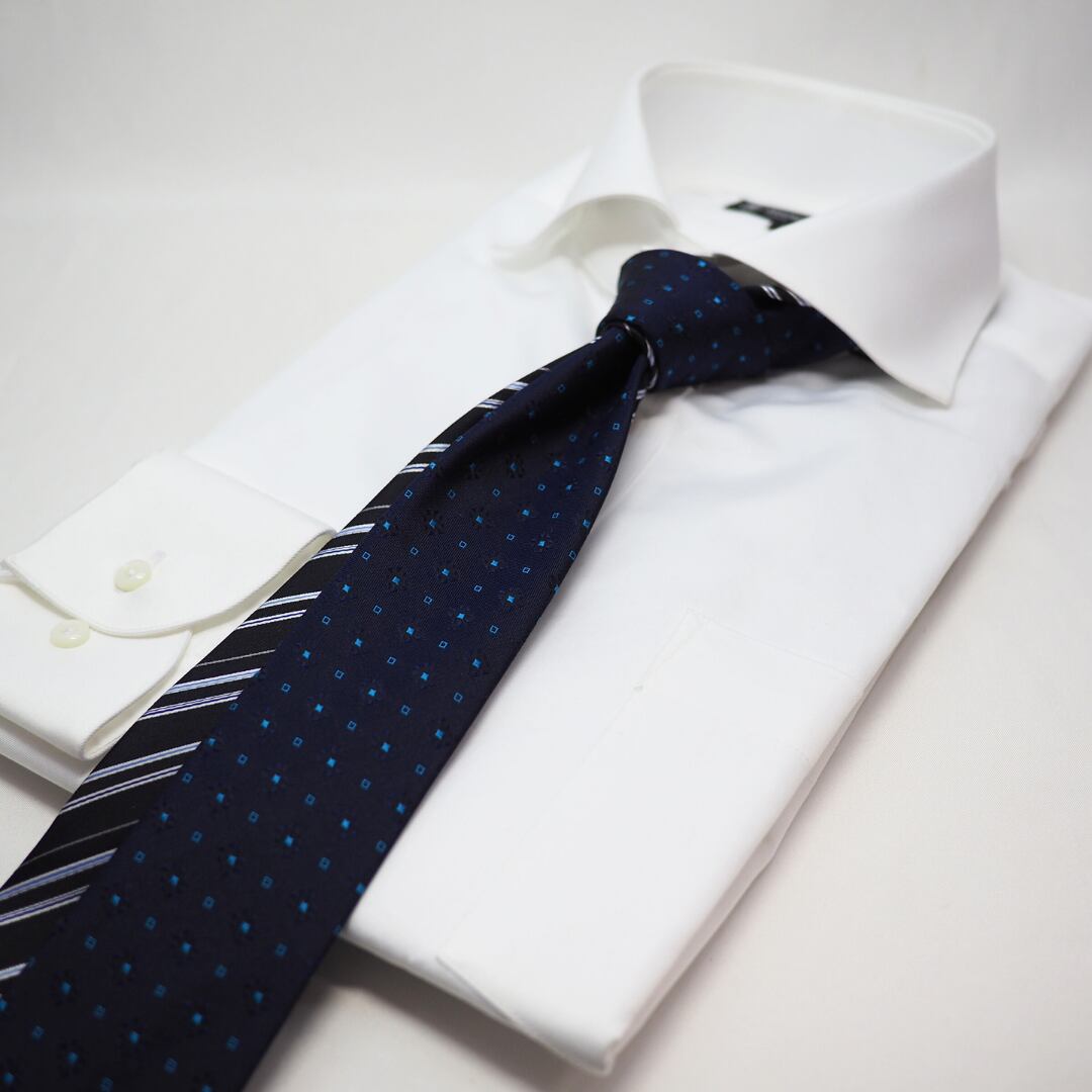 ツインフェースタイ