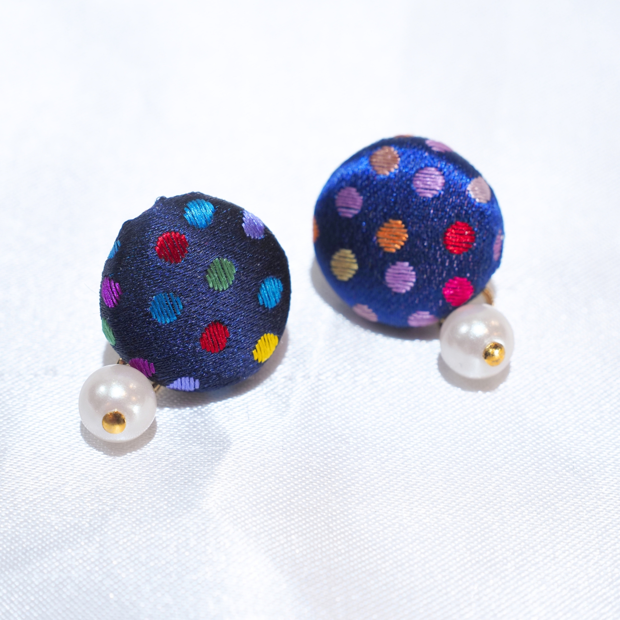 VANNERS SILK ピアス⑨