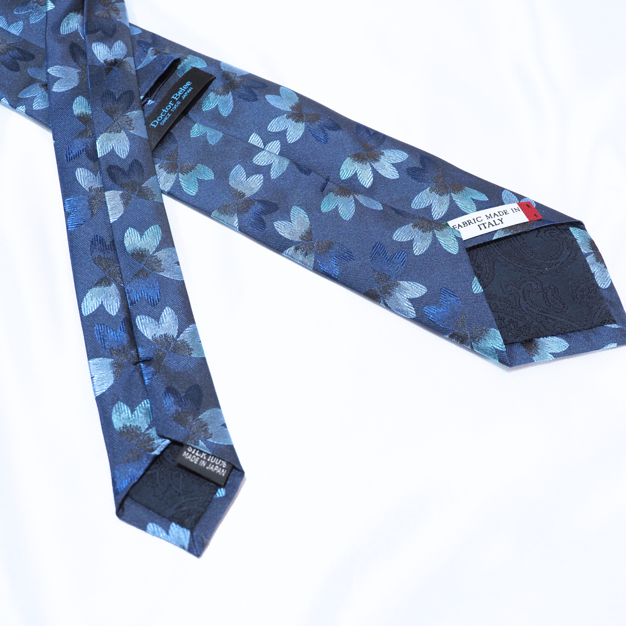 ブルーネームタイ