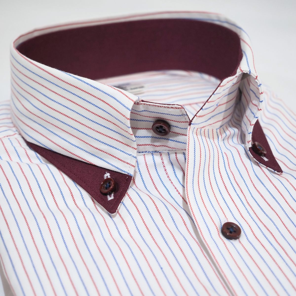 スラントカラーボルドー切替ストライプ 長袖シャツ｜白・3L