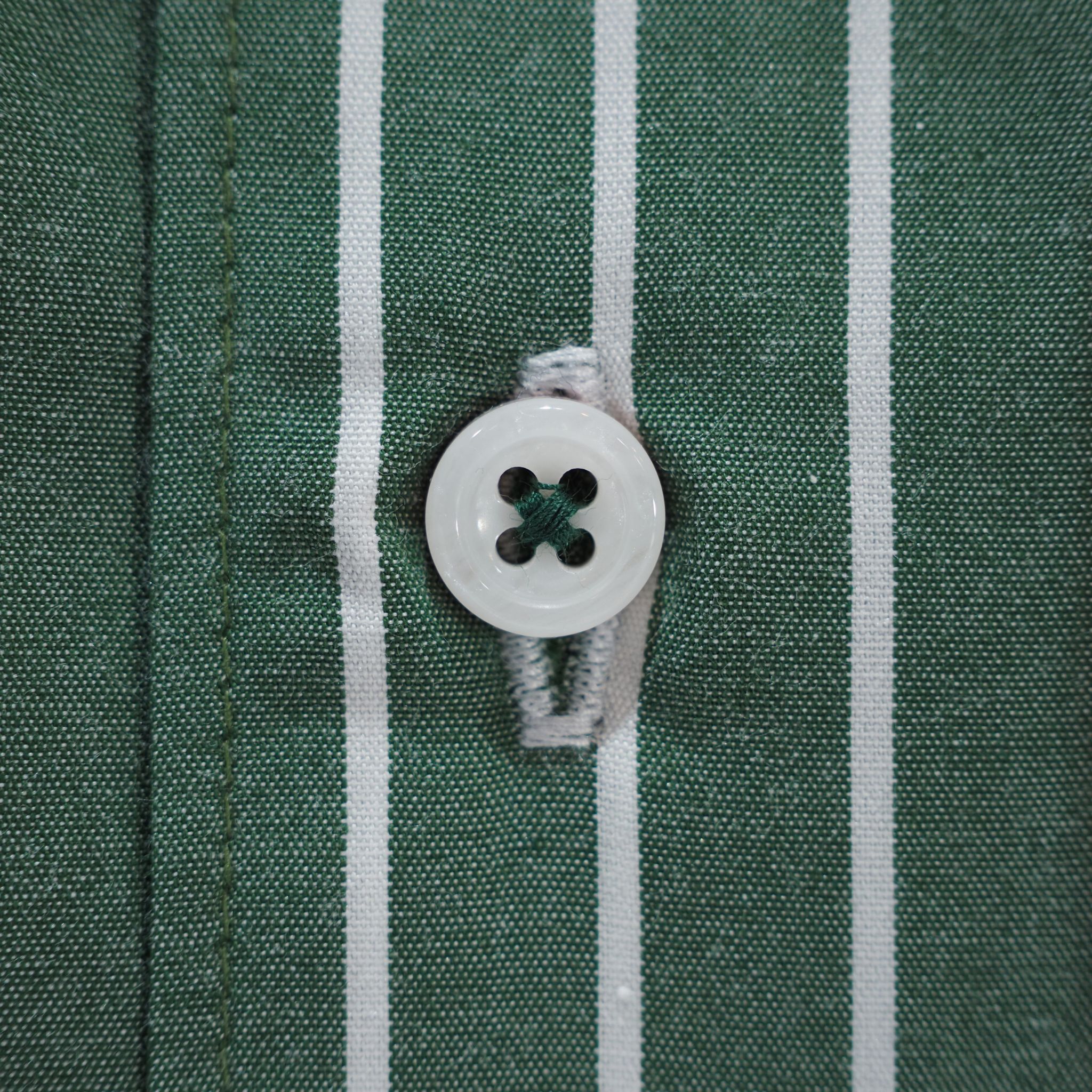 左カフスフラワー刺繍 長袖シャツ｜グリーン・LL
