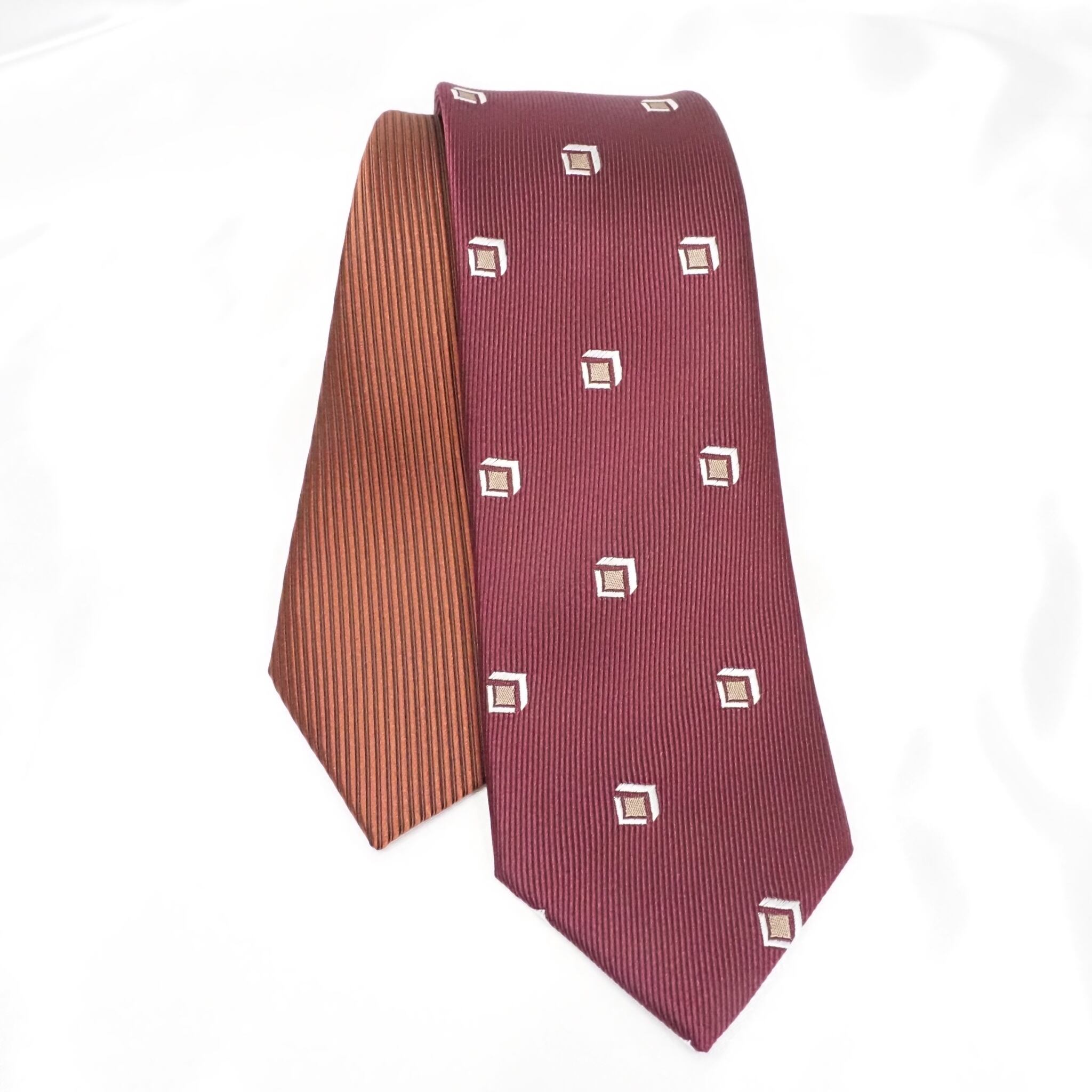 ツインフェースタイ