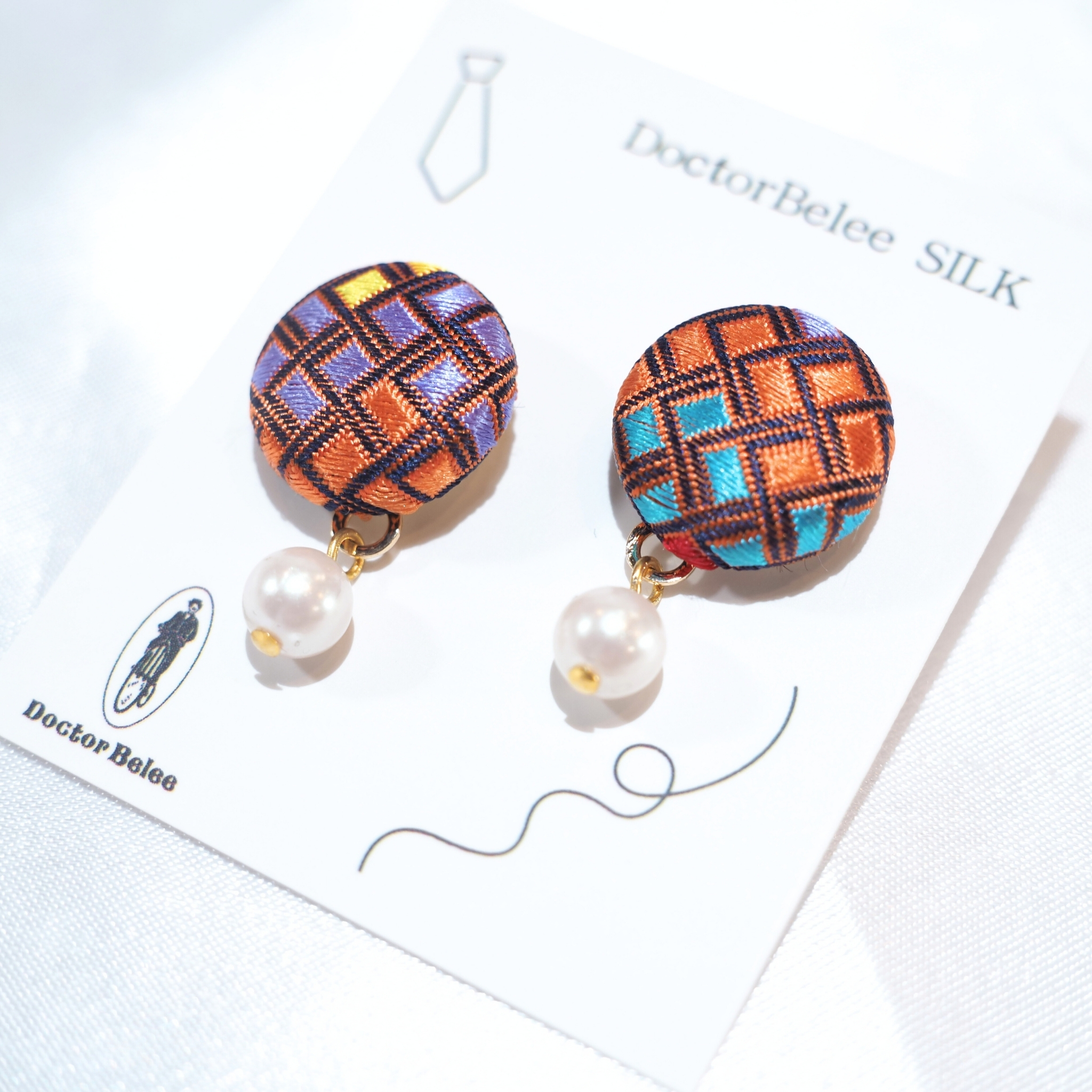 VANNERS SILK ピアス③