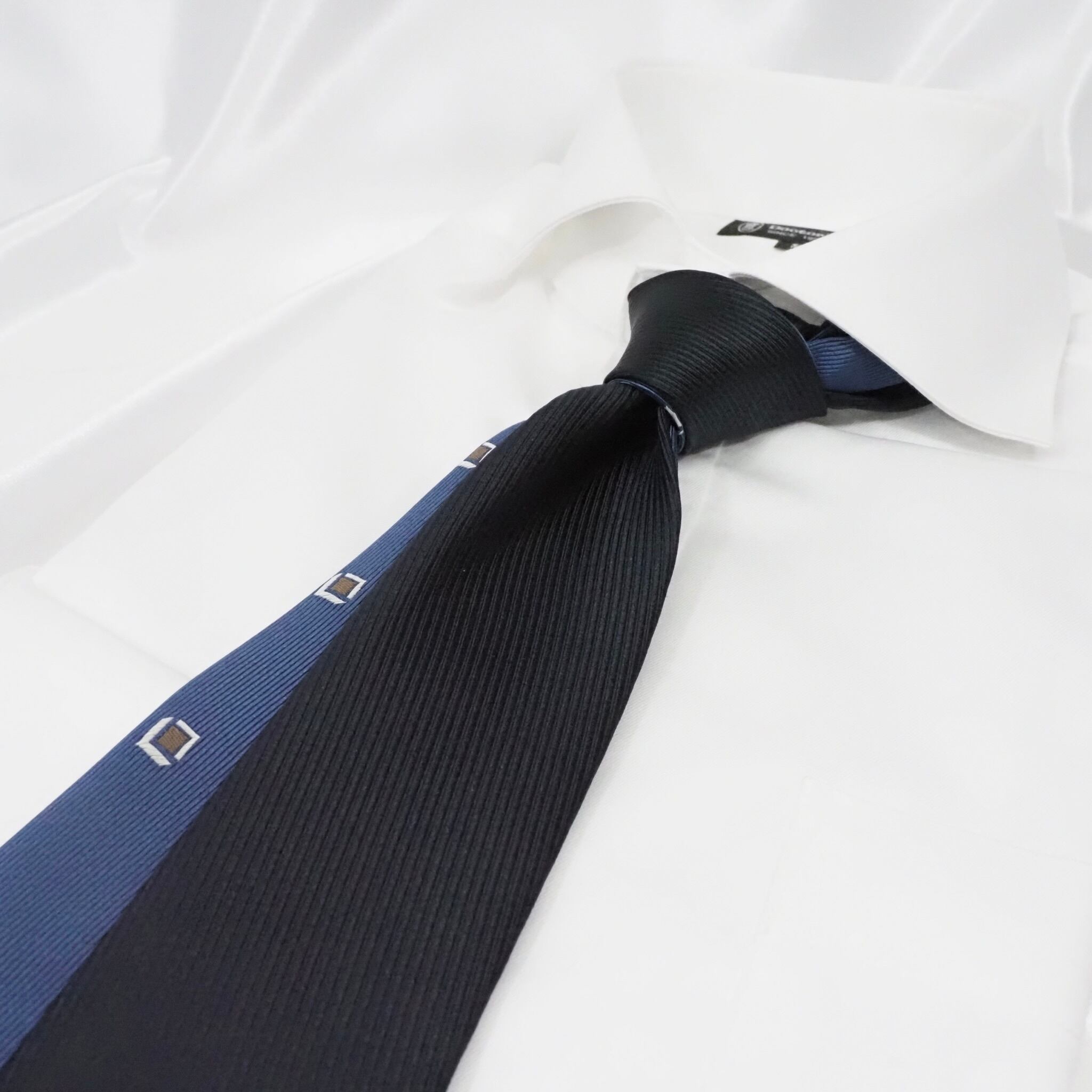 ツインフェースタイ