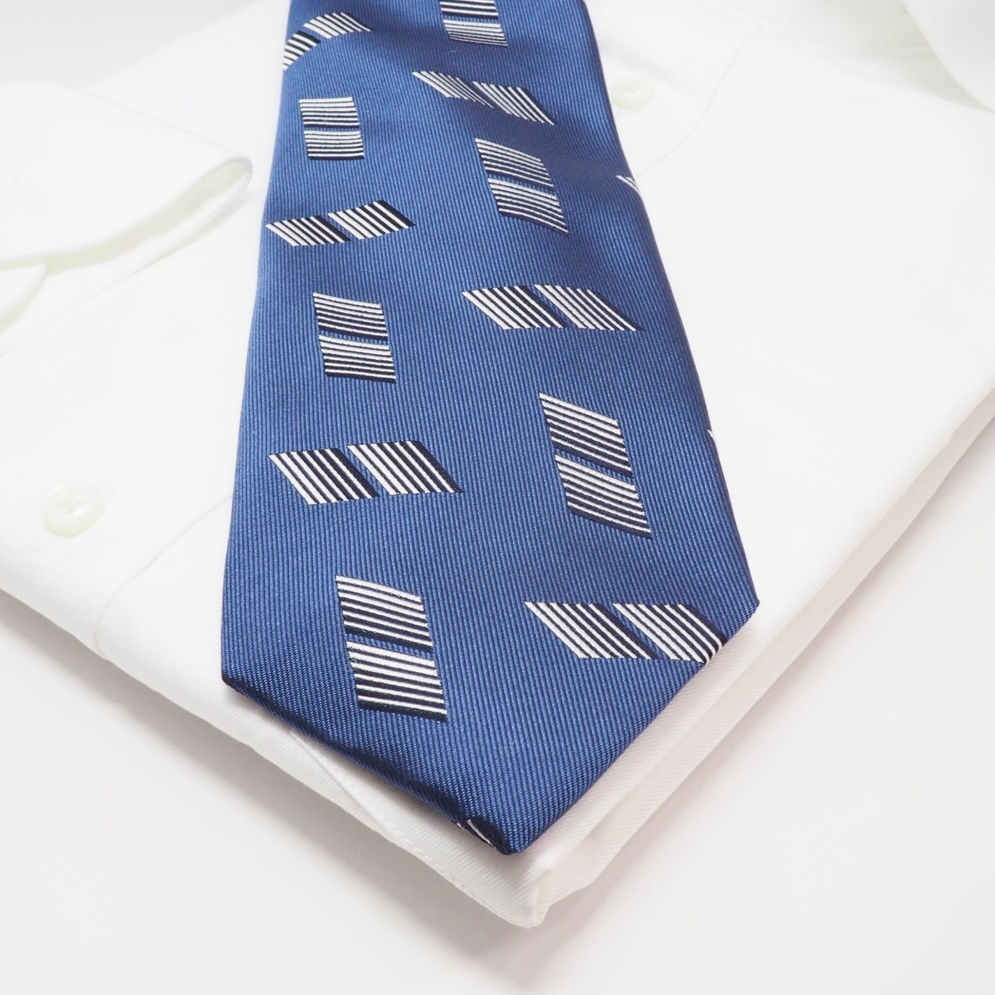 ブルーネームタイ