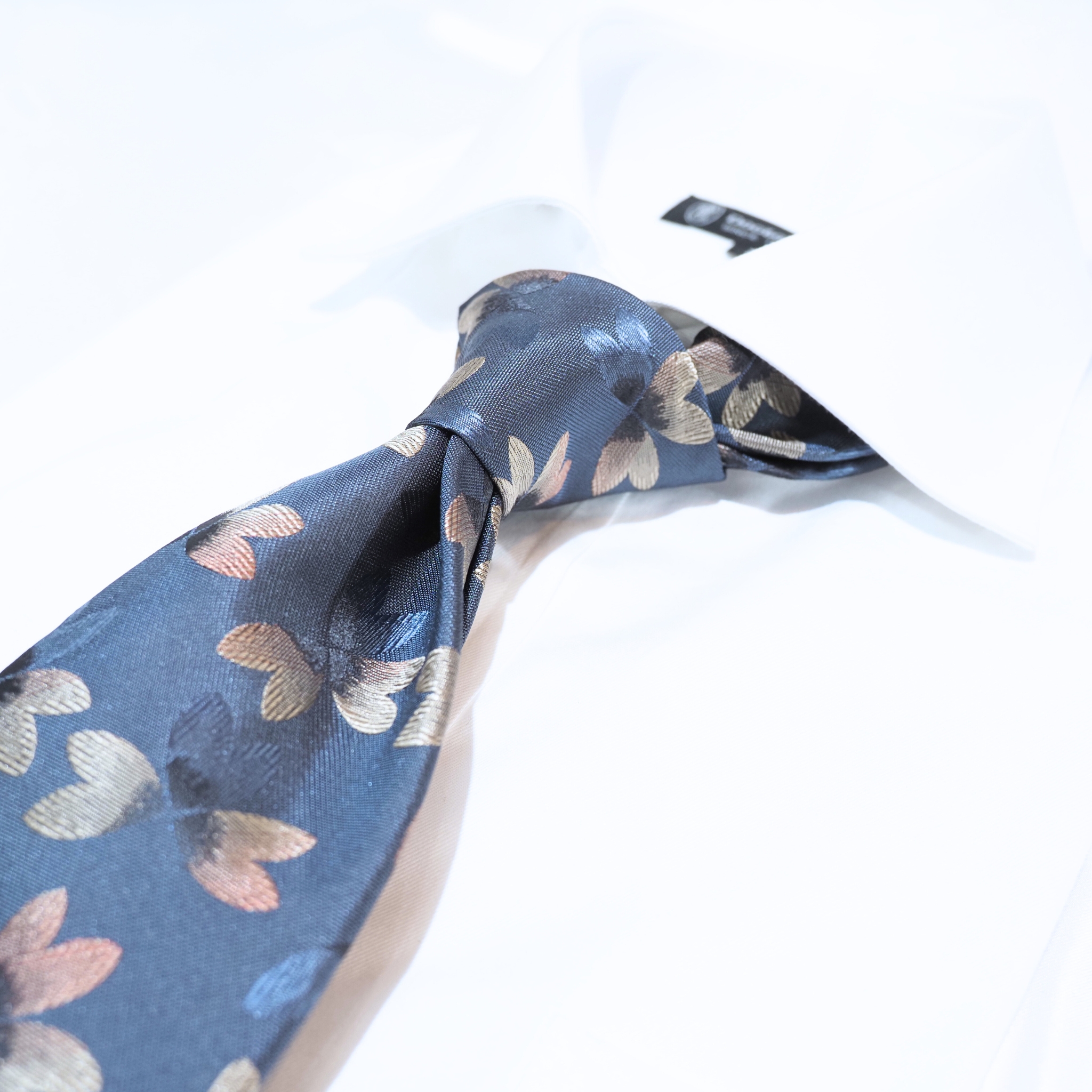 ブルーネームタイ