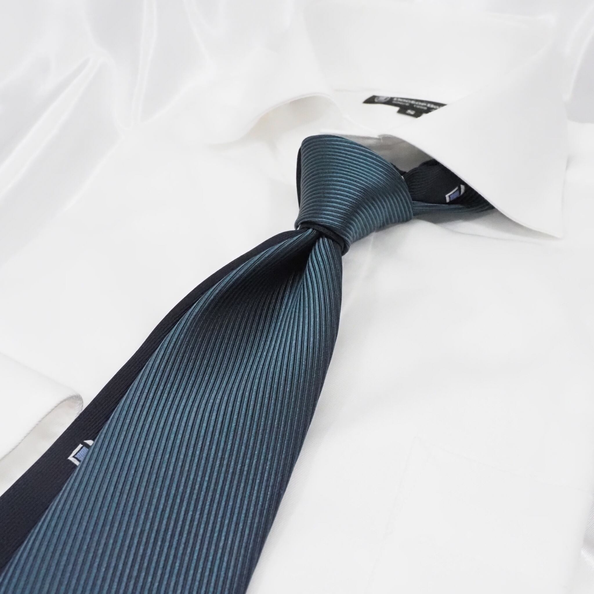 ツインフェースタイ