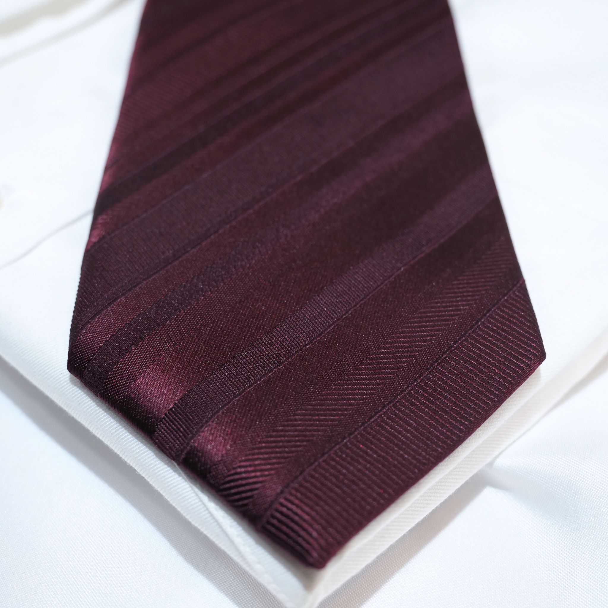 オリジナルソリッドタイ【エンジ】①