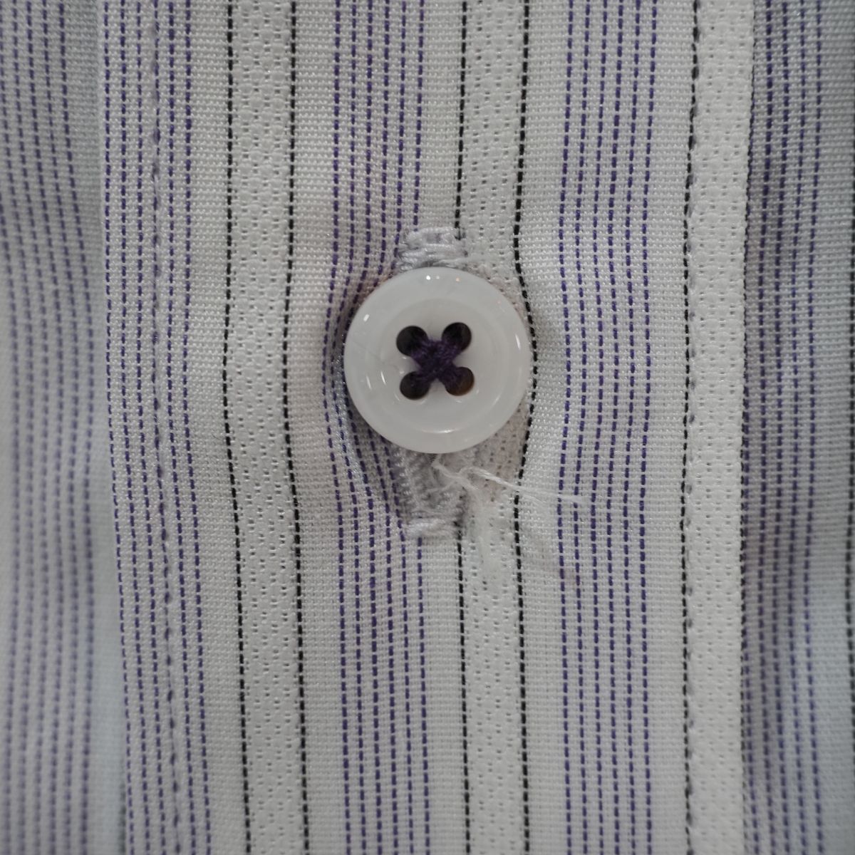 左カフス蝶ネクタイ刺繍 長袖シャツ｜白・LL